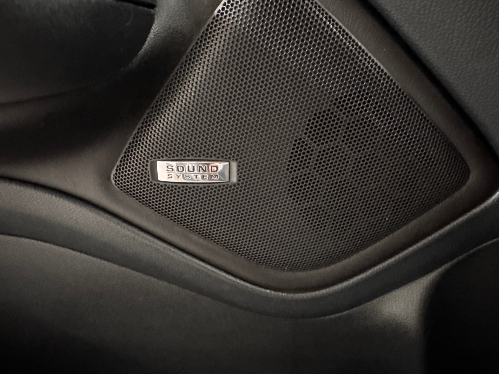 SKODA Octavia Combi 2.0 TSI RS-image-15