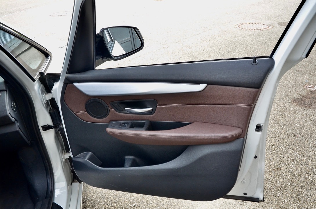 BMW 225xe iPerformance Active Tourer Steptronic M Sport-image-17