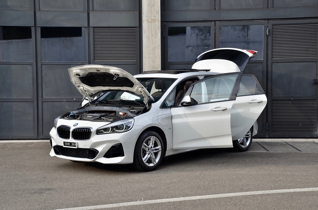BMW 225xe iPerformance Active Tourer Steptronic M Sport-image-9