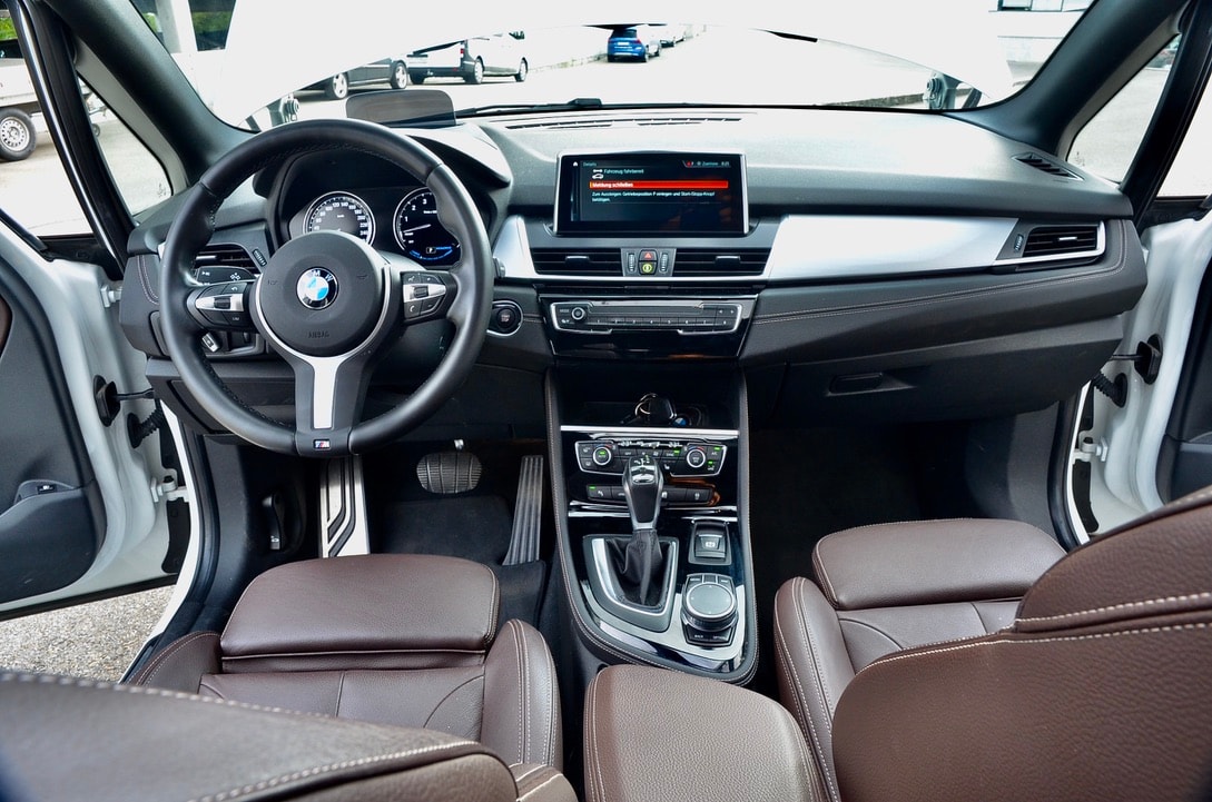 BMW 225xe iPerformance Active Tourer Steptronic M Sport-image-14