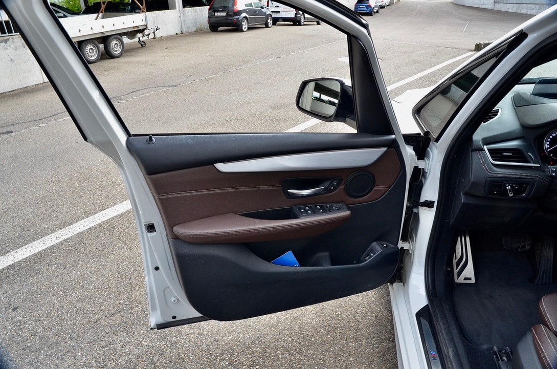 BMW 225xe iPerformance Active Tourer Steptronic M Sport-image-19