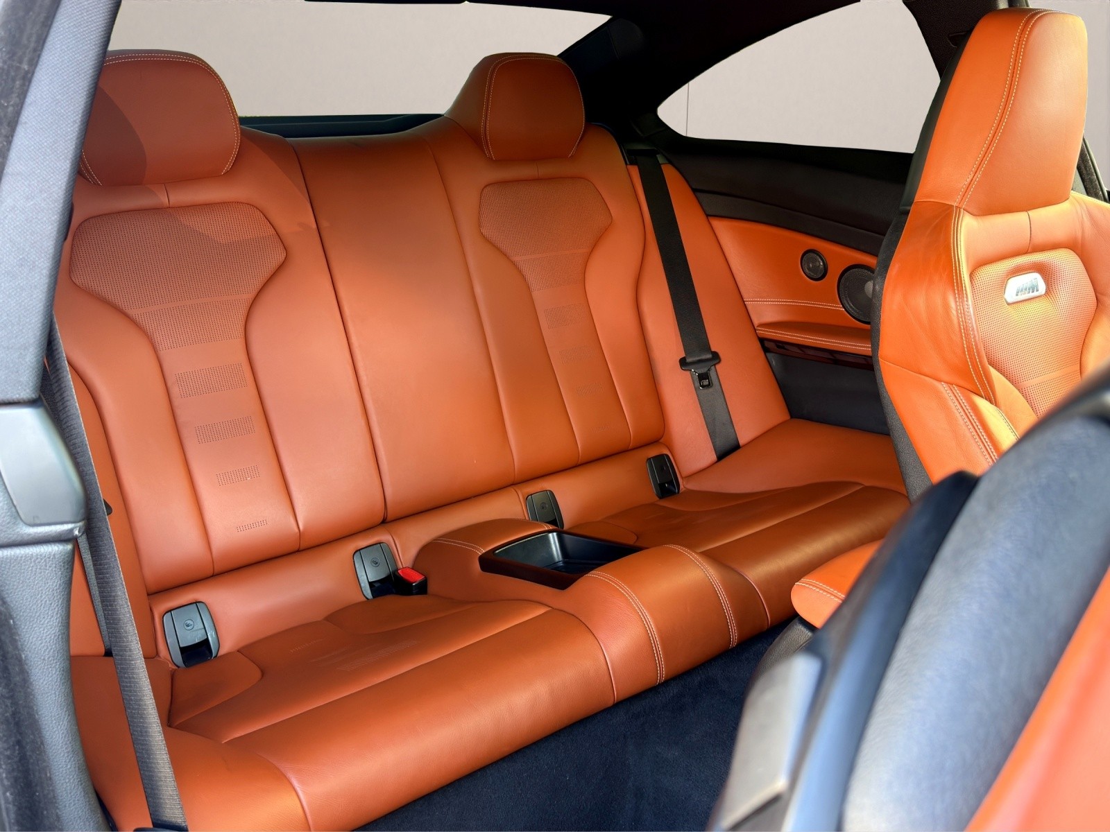 BMW M4 Coupé-image-12