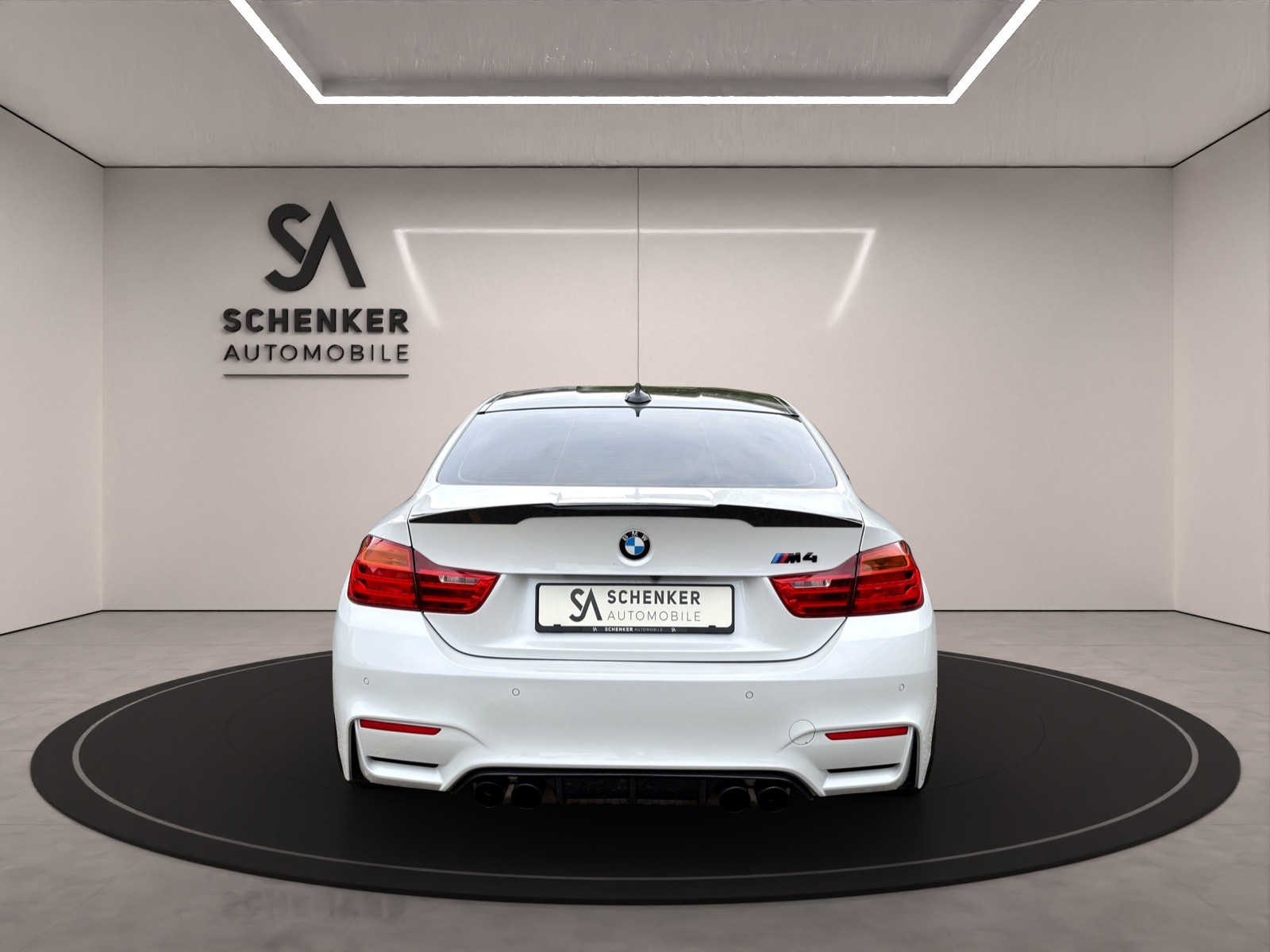 BMW M4 Coupé-image-3