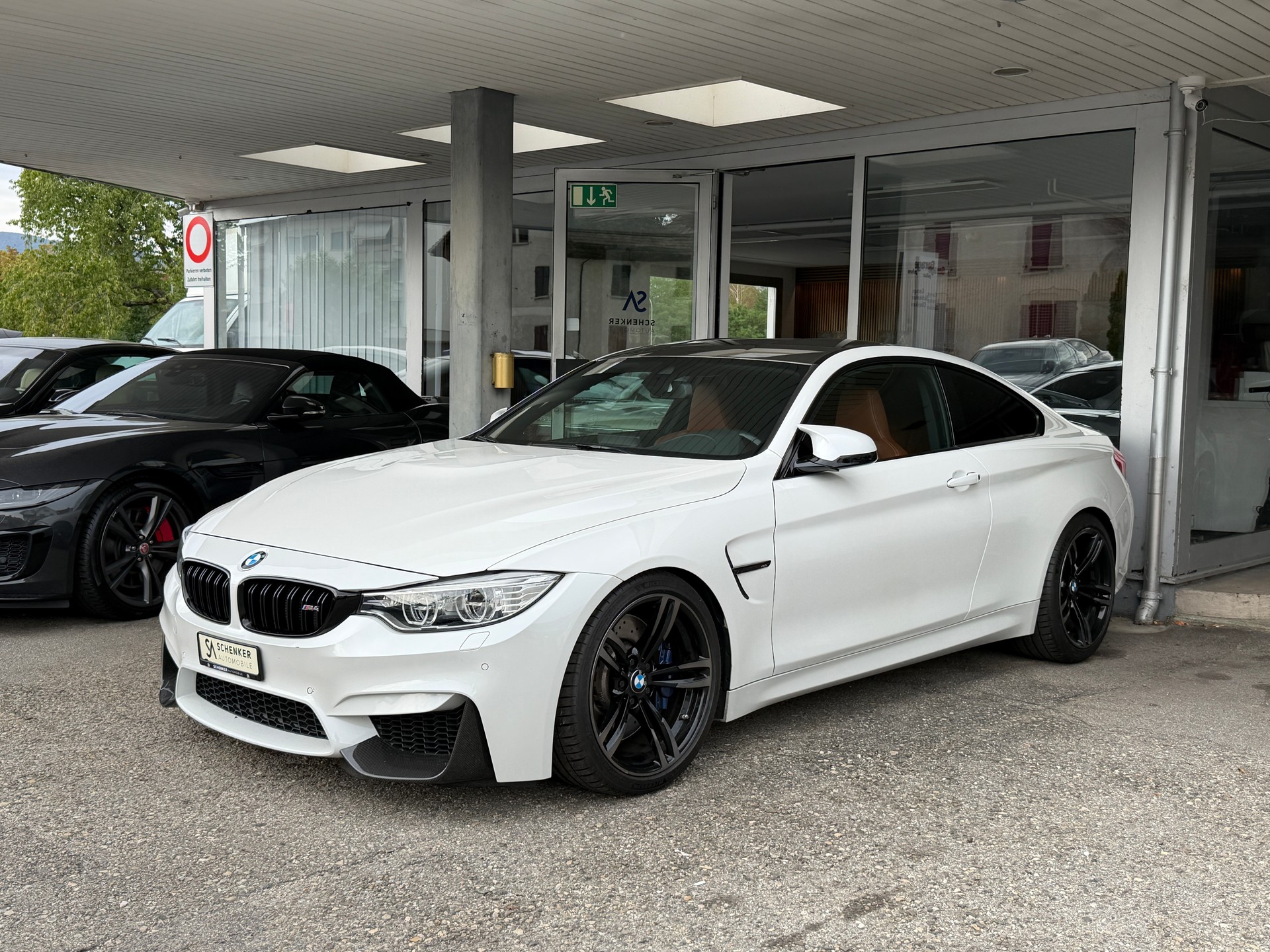 BMW M4 Coupé-image-18