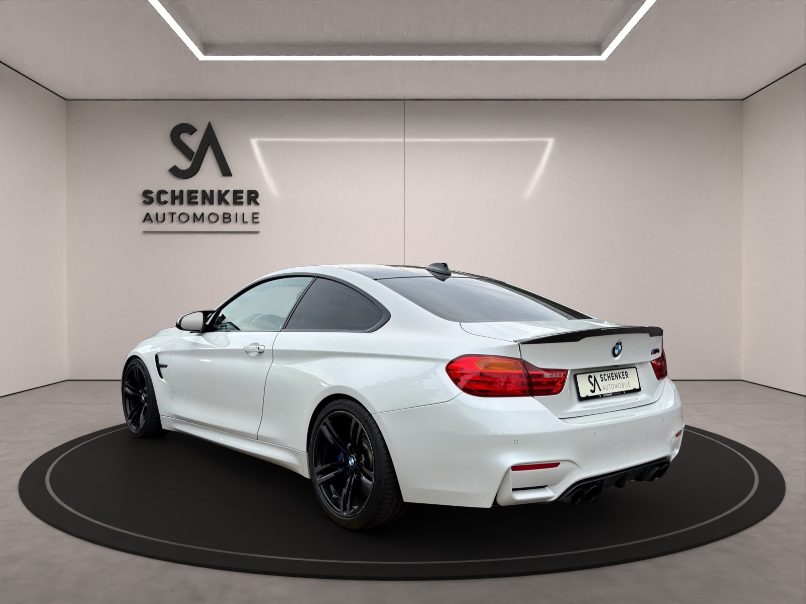 BMW M4 Coupé-image-2
