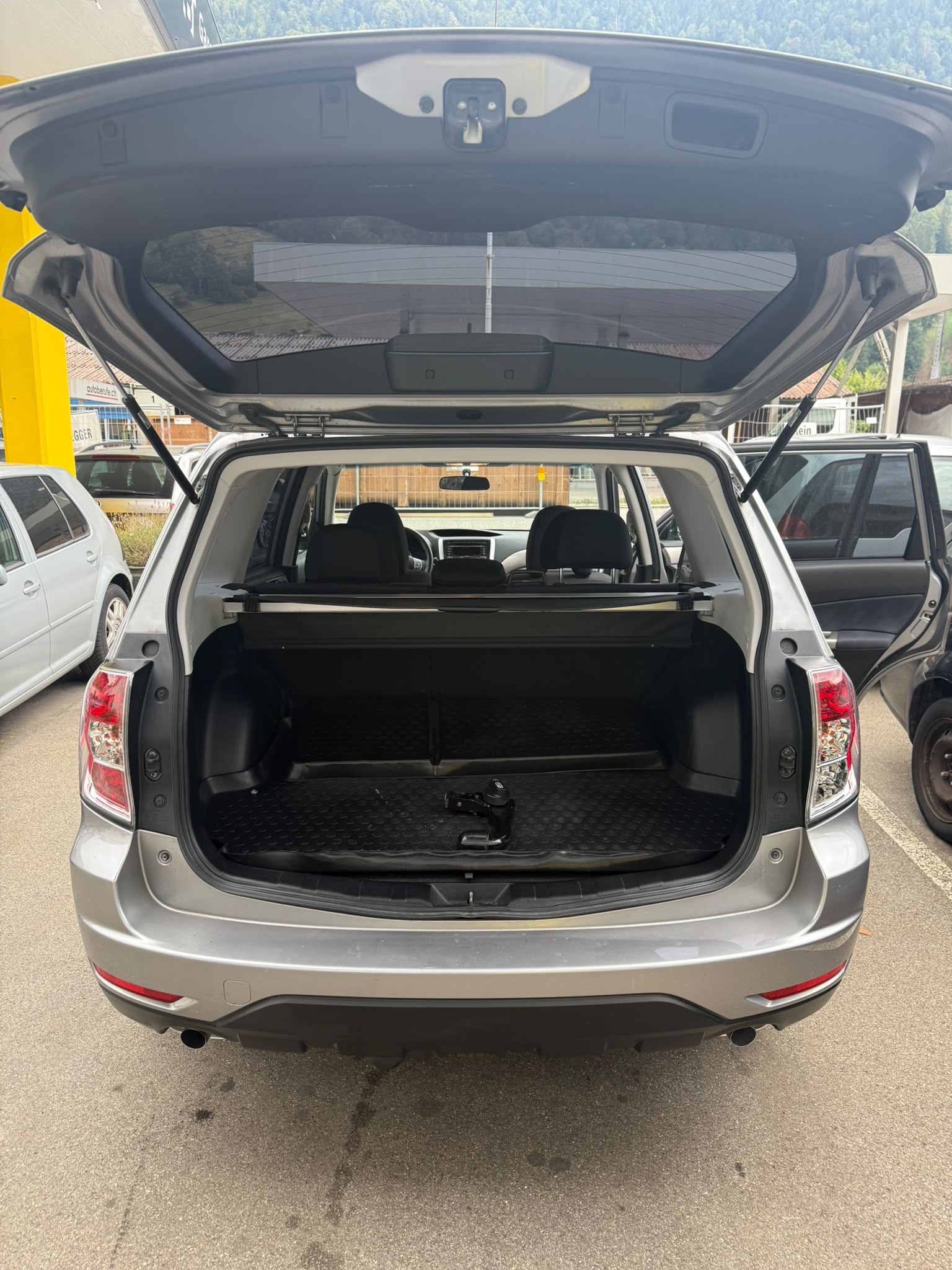 SUBARU Forester 2.0XS Comfort Celebration Automatic-image-18