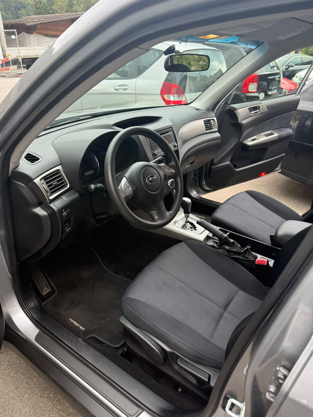 SUBARU Forester 2.0XS Comfort Celebration Automatic-image-7