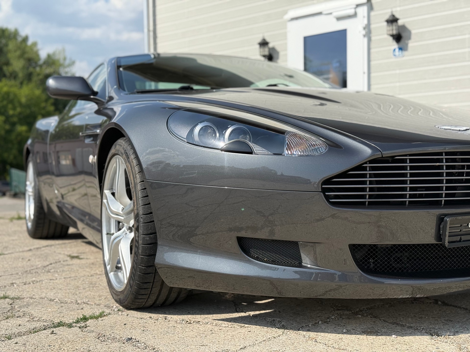 ASTON MARTIN 5.9 V12-image-3