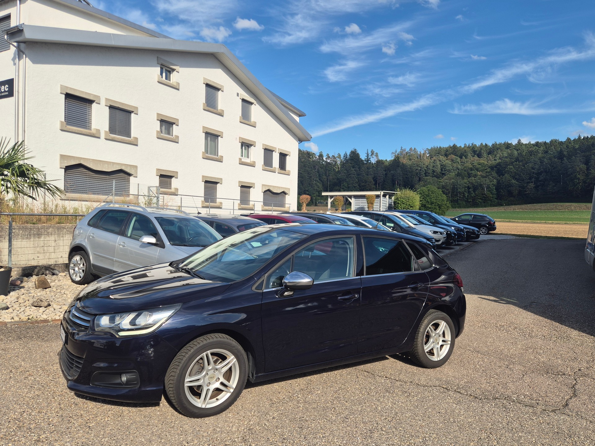 CITROEN C4 1.2 Pure Tech Feel Automatic-image-15