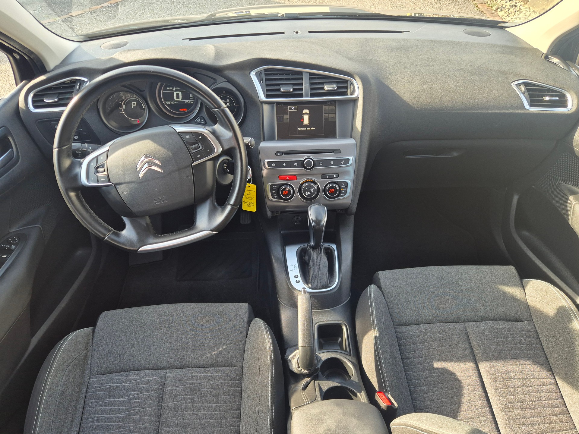 CITROEN C4 1.2 Pure Tech Feel Automatic-image-4