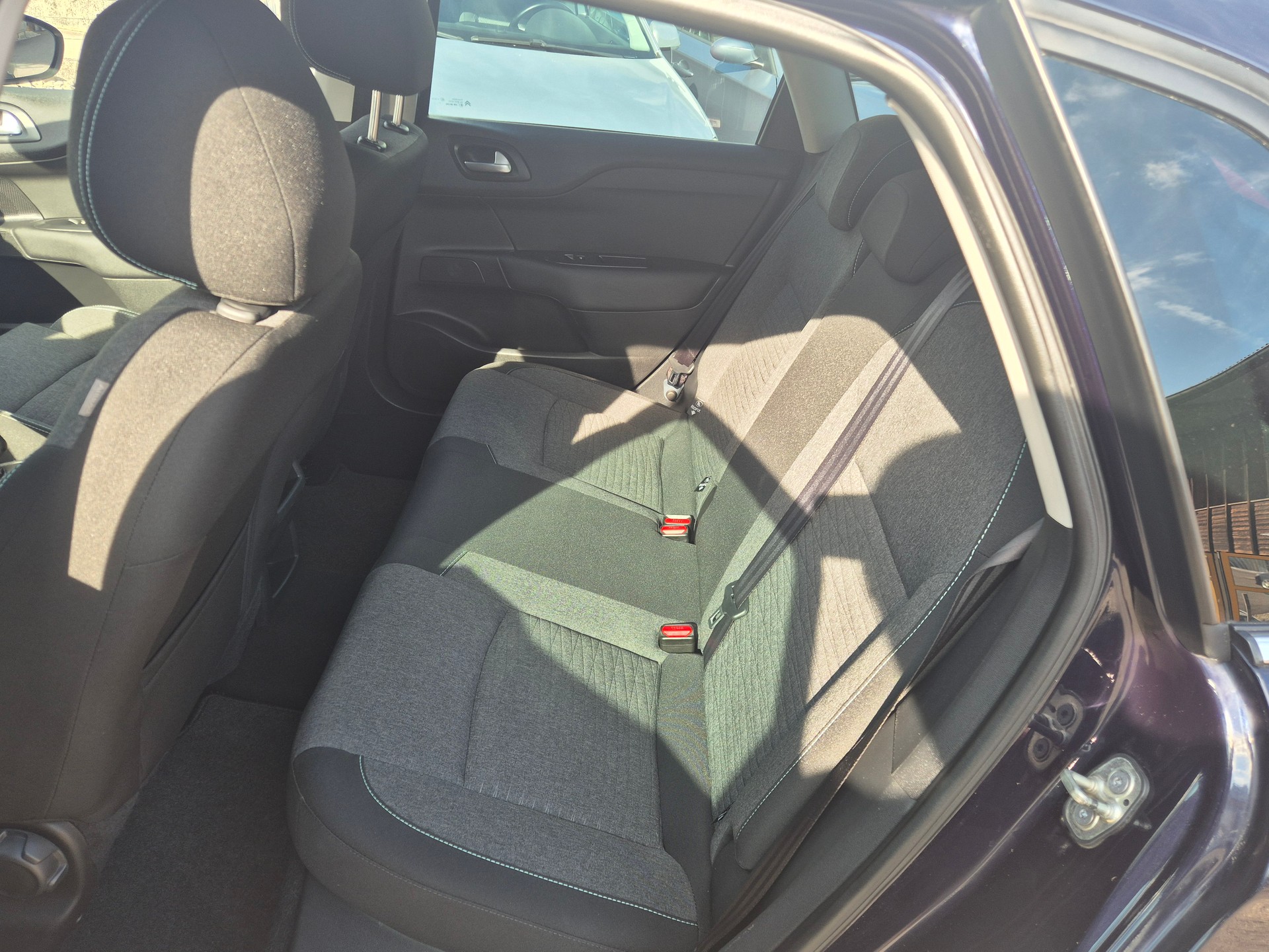 CITROEN C4 1.2 Pure Tech Feel Automatic-image-10