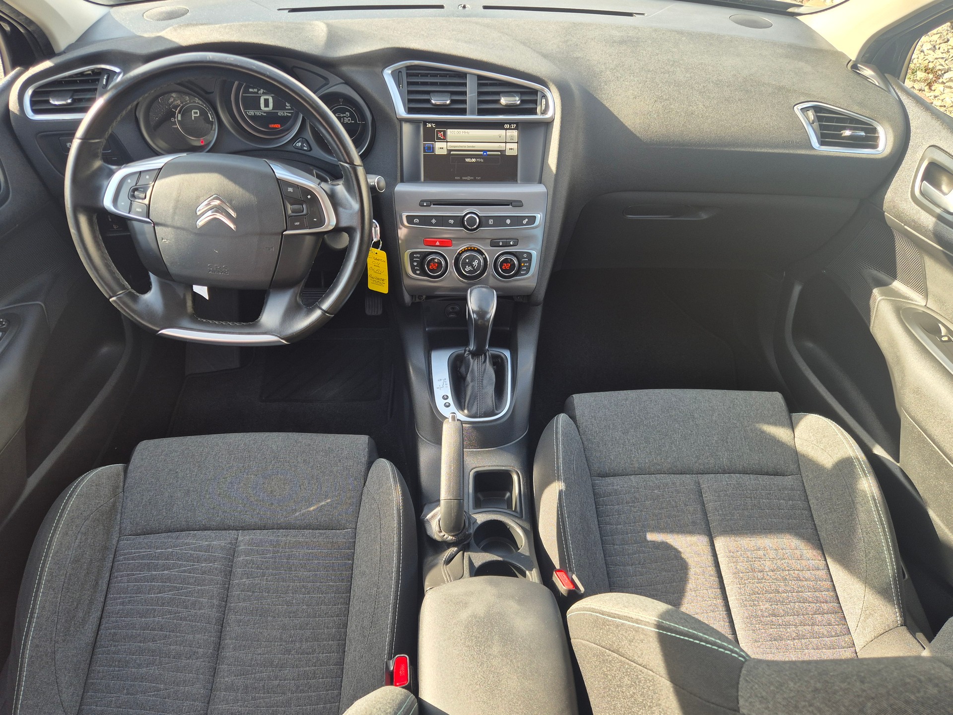 CITROEN C4 1.2 Pure Tech Feel Automatic-image-9