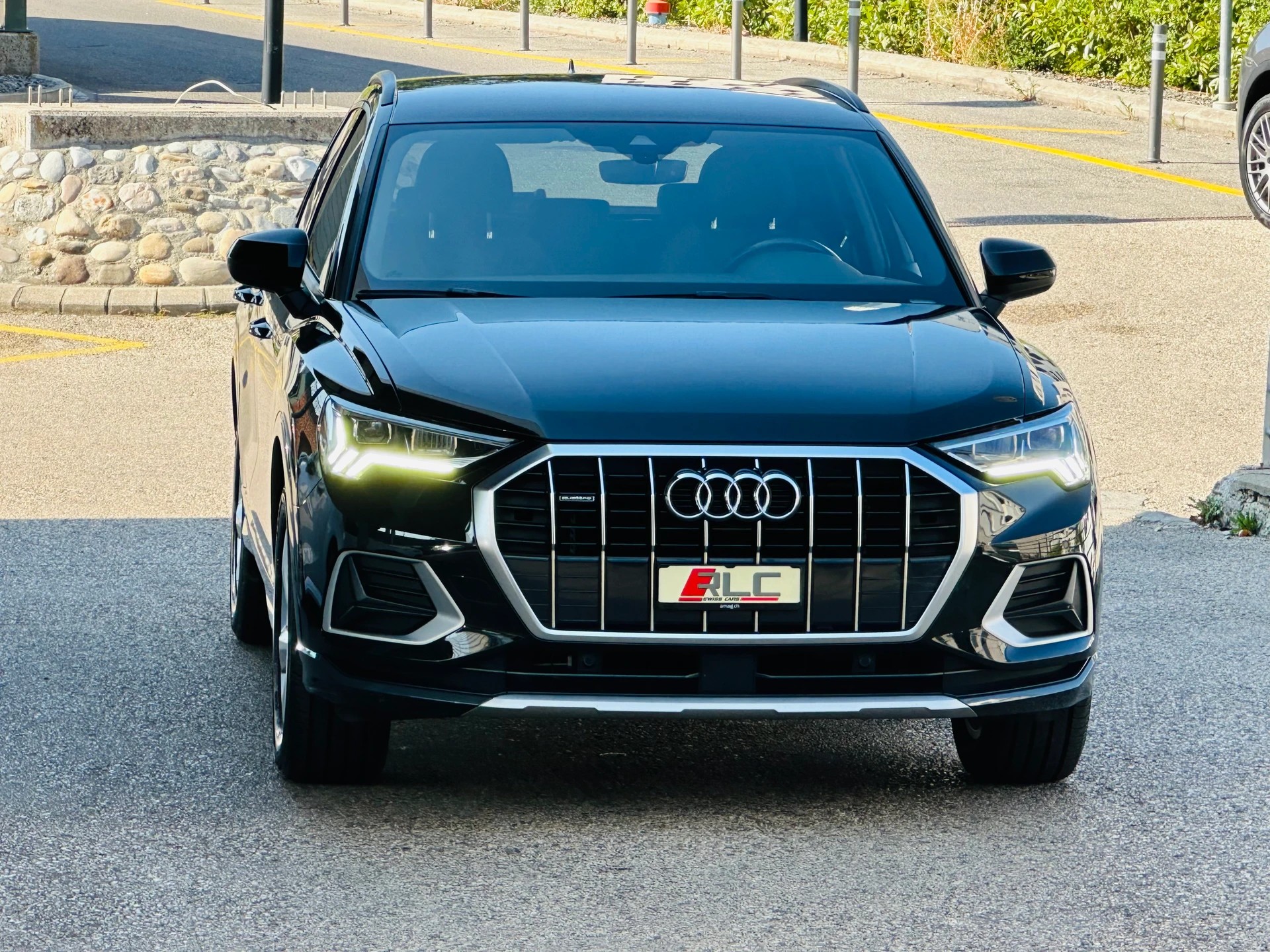 AUDI Q3 40 TDI advanced quattro S-tronic-image-6