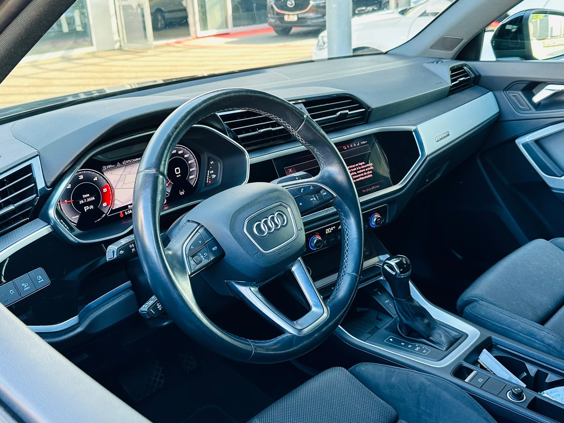 AUDI Q3 40 TDI advanced quattro S-tronic-image-9