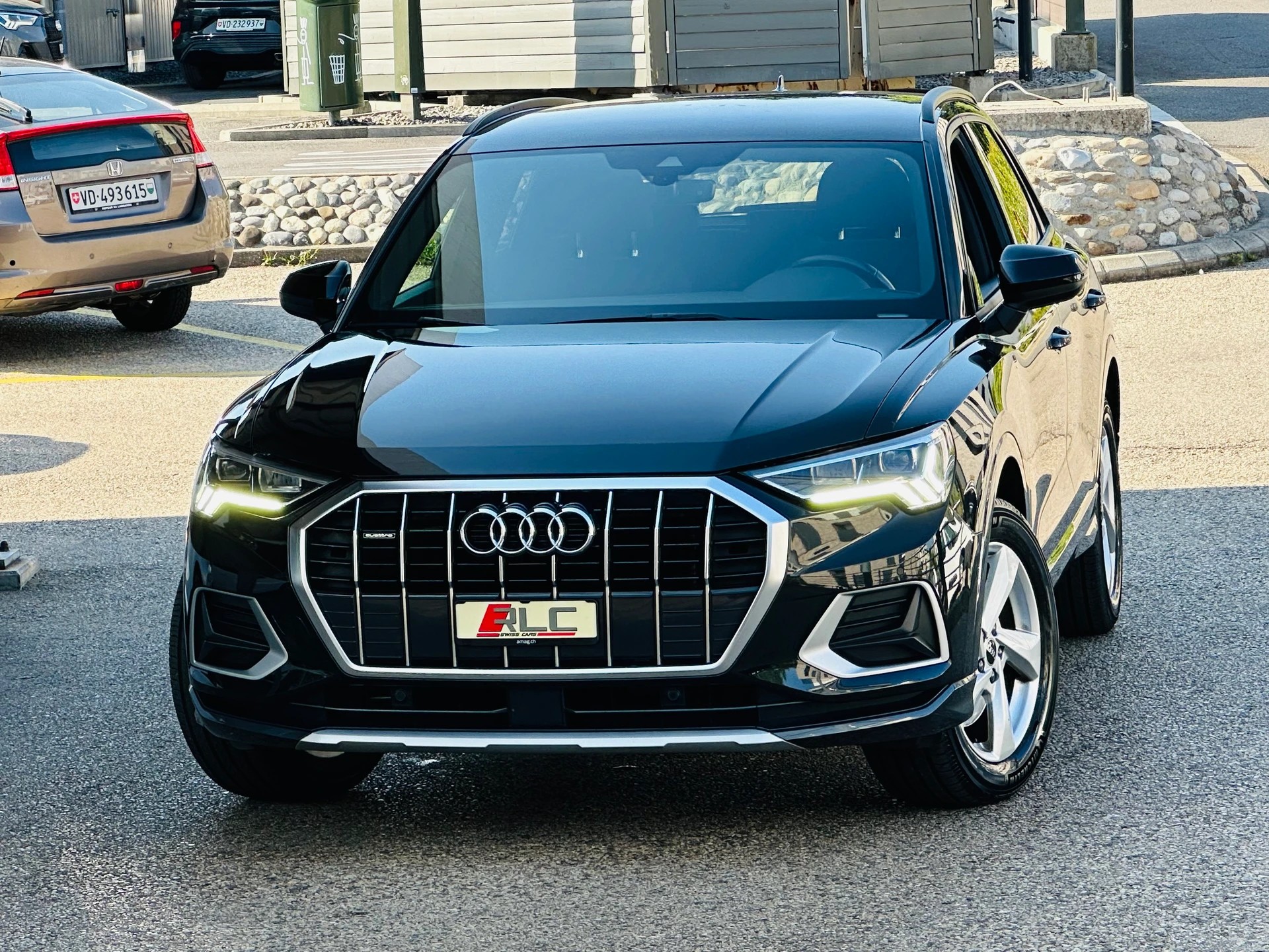AUDI Q3 40 TDI advanced quattro S-tronic-image-1