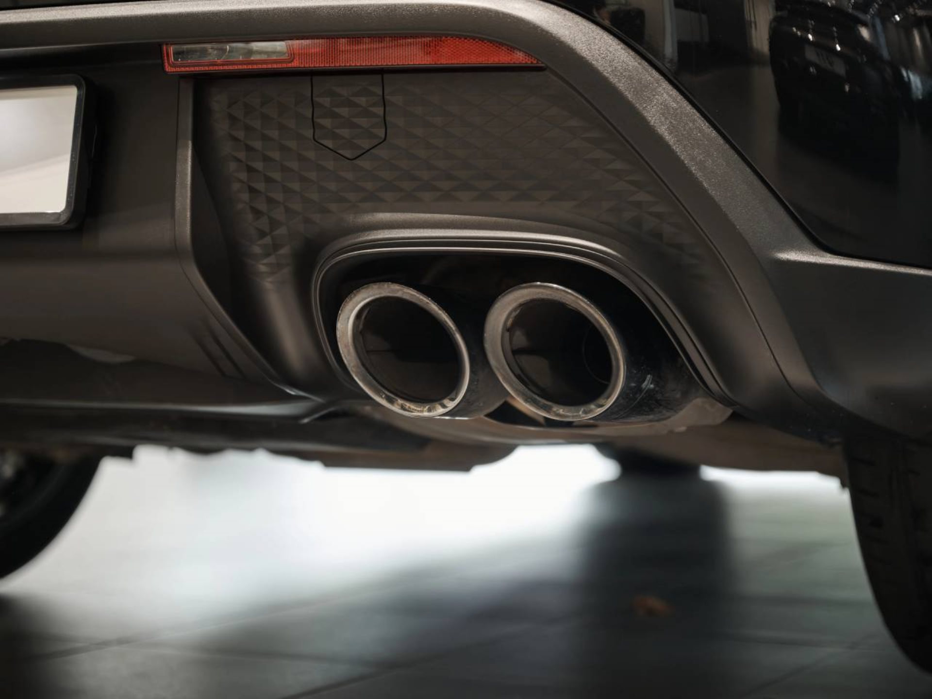 PORSCHE Macan T-image-28