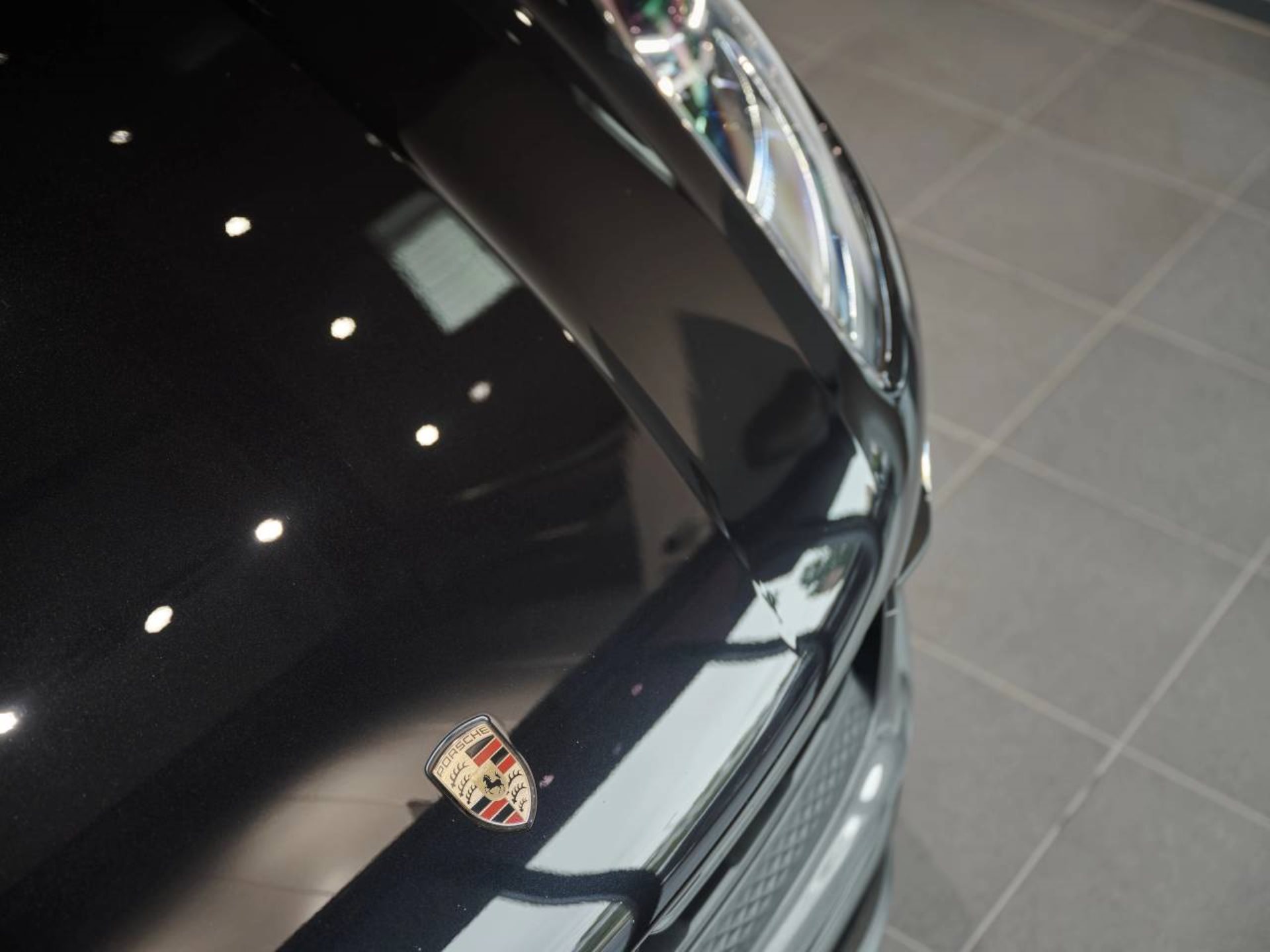 PORSCHE Macan T-image-23