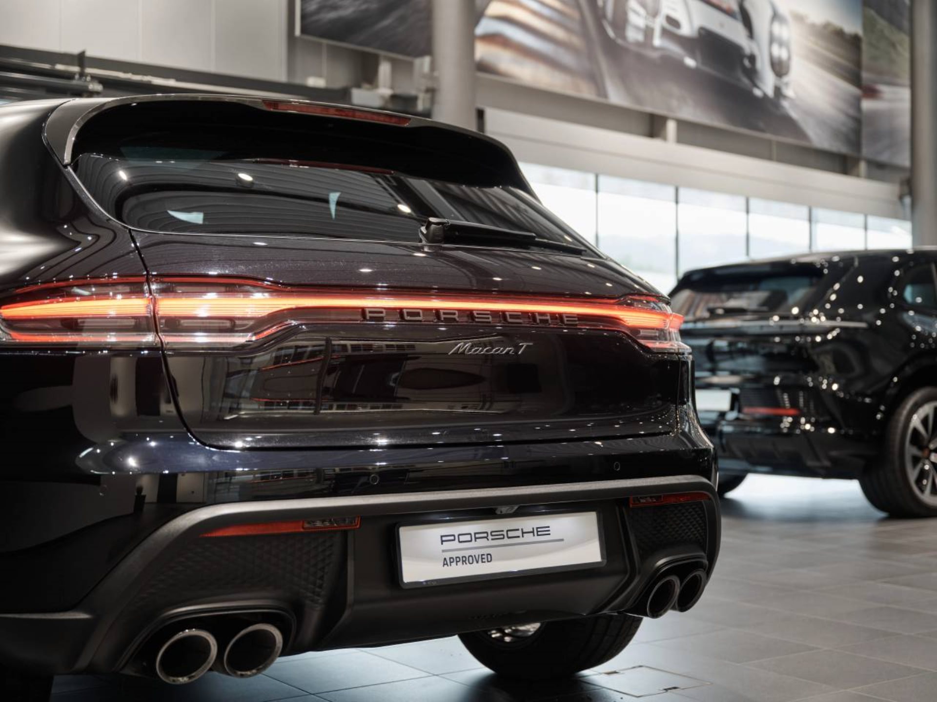 PORSCHE Macan T-image-27