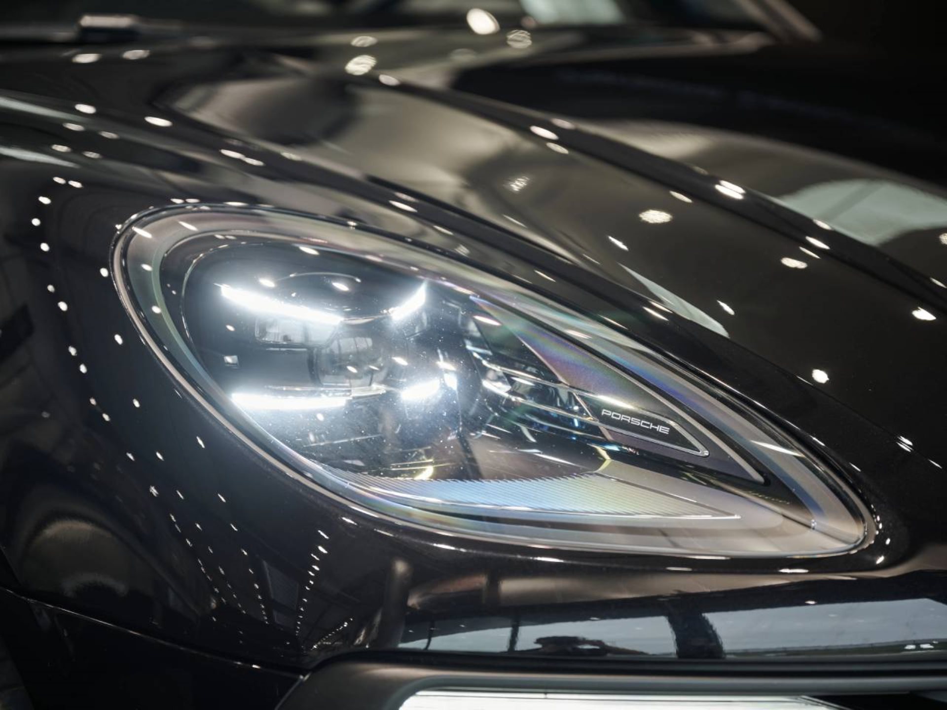 PORSCHE Macan T-image-25