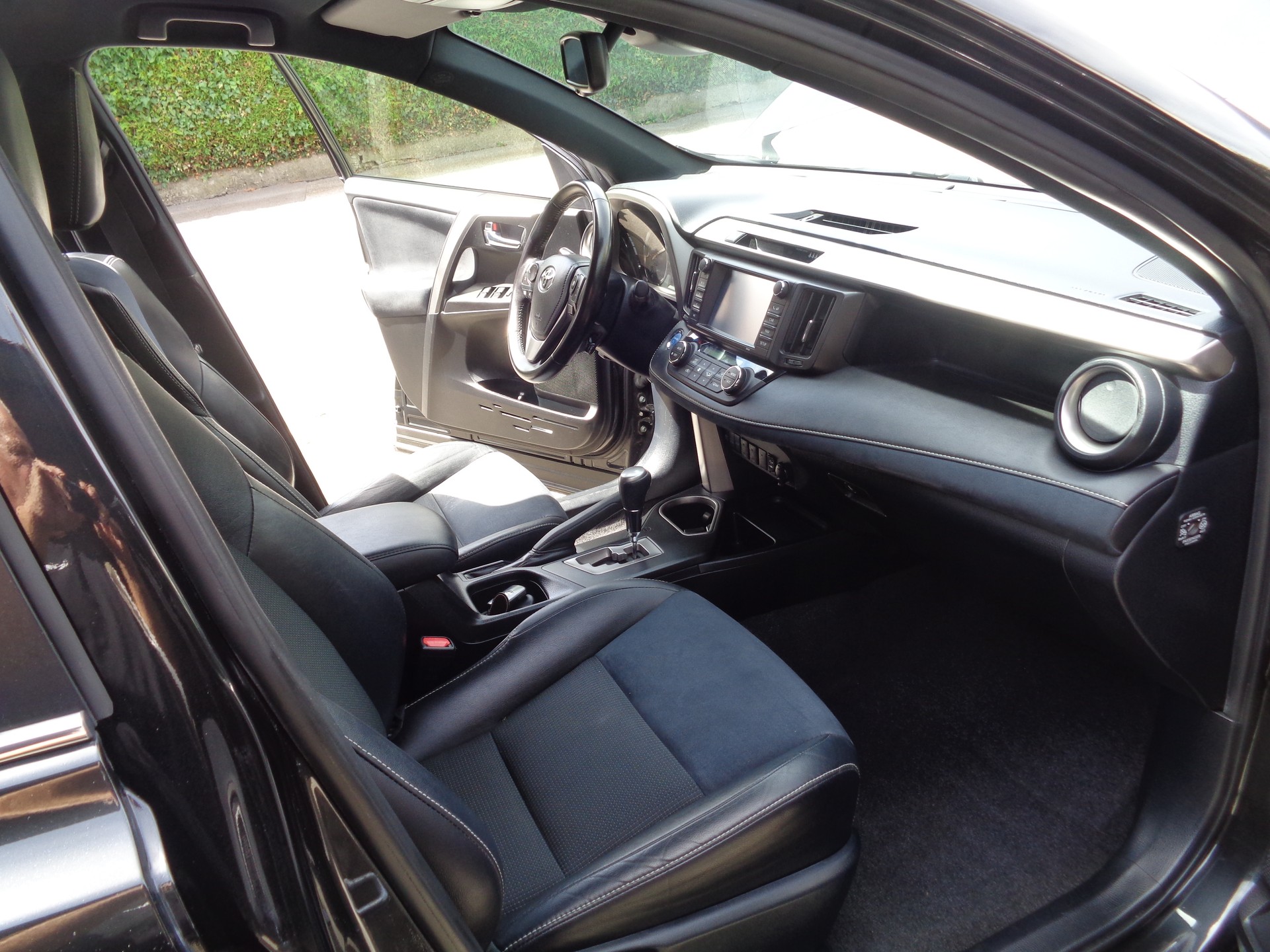 TOYOTA RAV-4 2.5 HSD Style e-CVT-image-12
