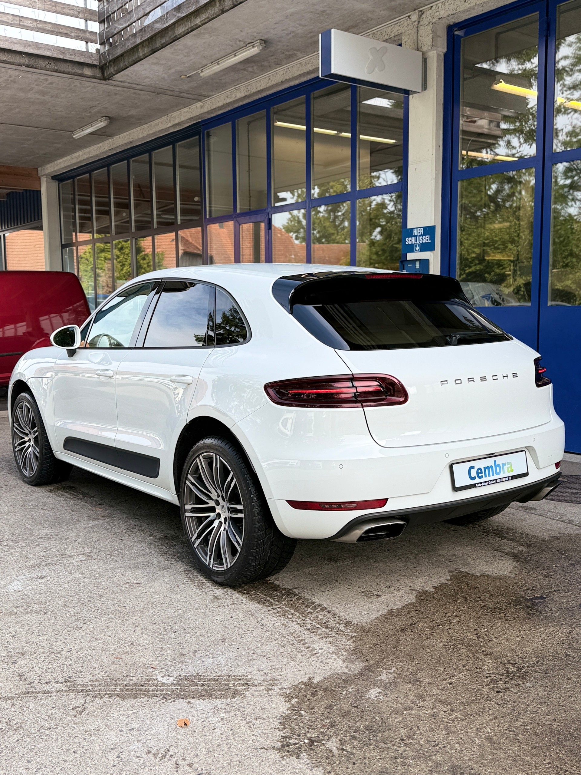 PORSCHE Macan PDK-image-2