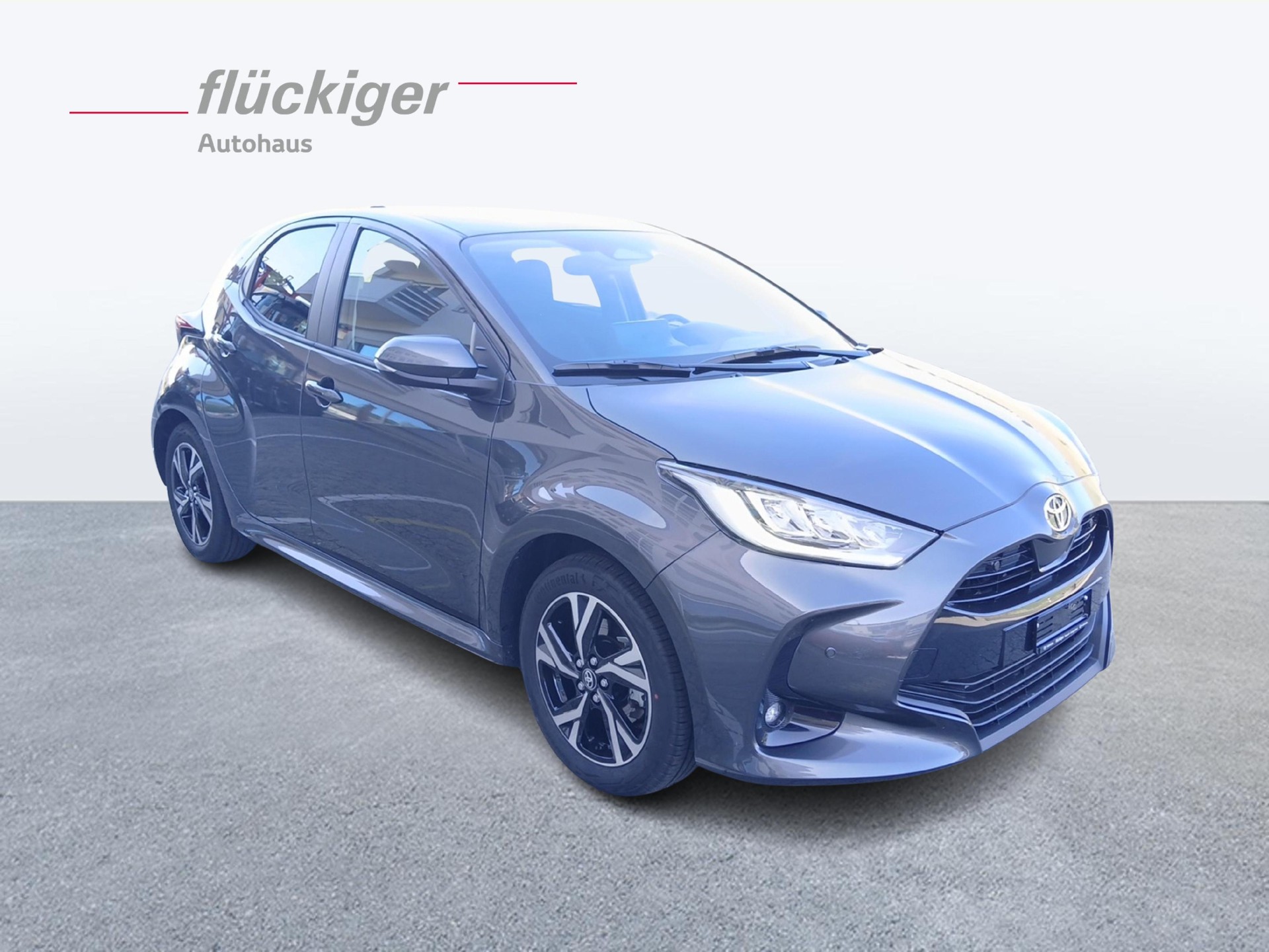 TOYOTA Yaris 1.5 VVT-i HSD Trend-image-2