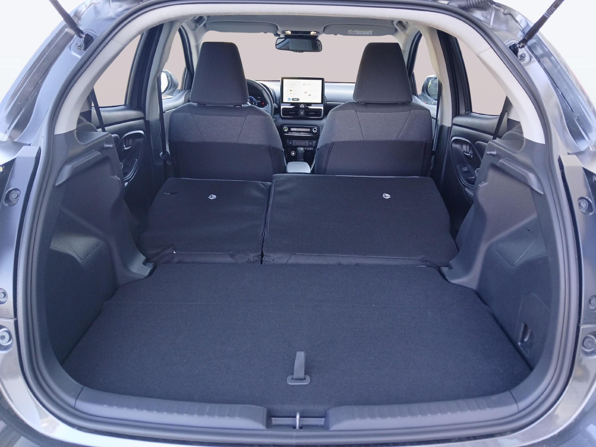 TOYOTA Yaris 1.5 VVT-i HSD Trend-image-11