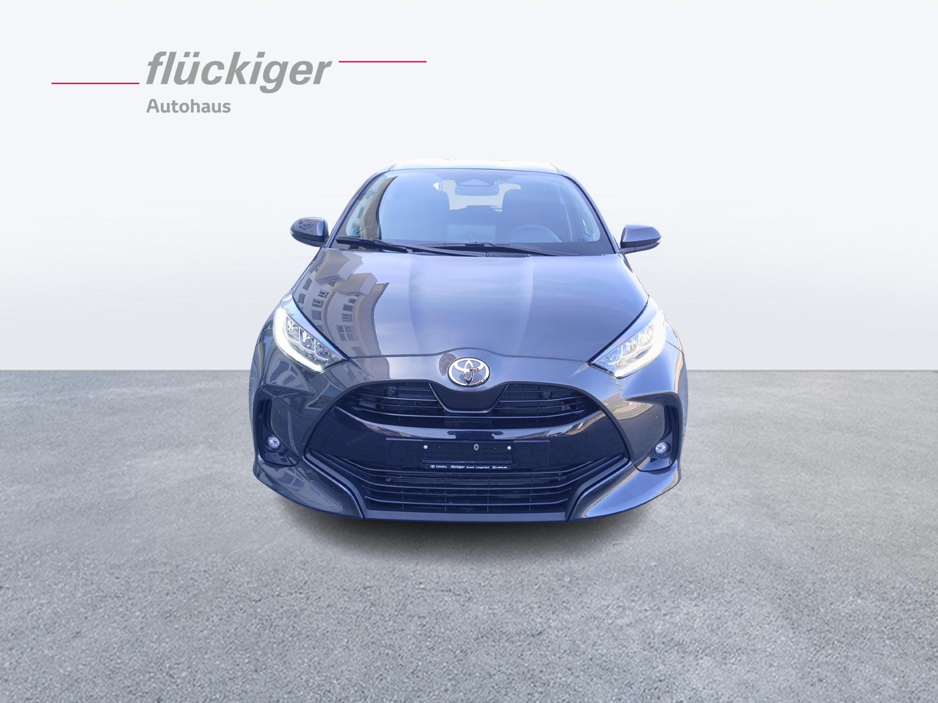 TOYOTA Yaris 1.5 VVT-i HSD Trend-image-1