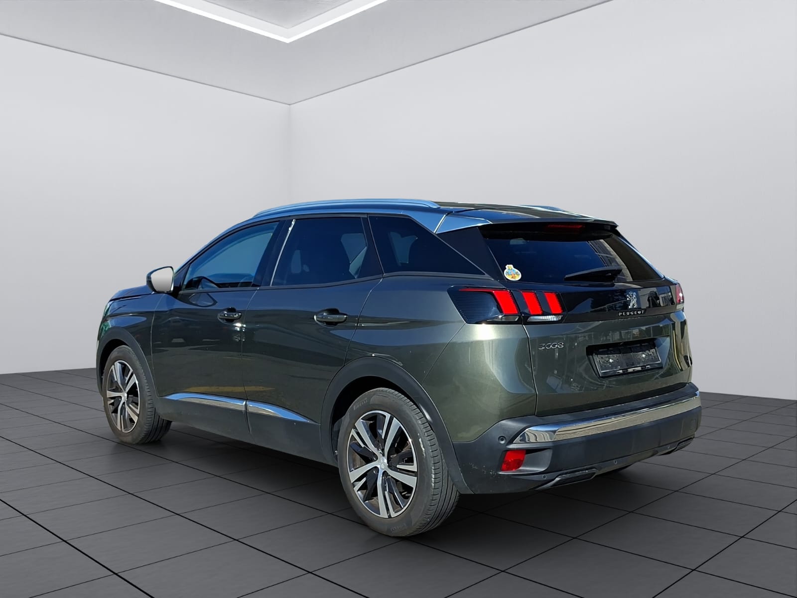 PEUGEOT 3008 1.2 PureTech Allure EAT-image-4