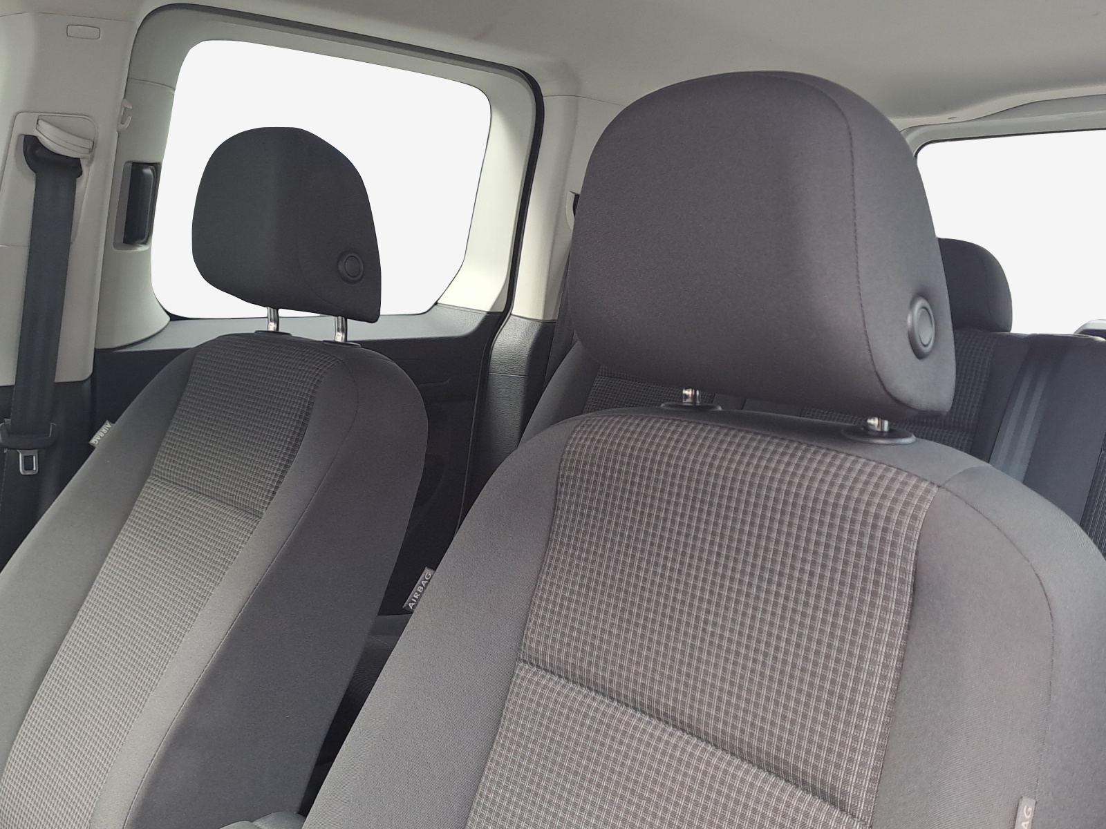 VW Caddy 2.0 TDI 4Motion-image-15