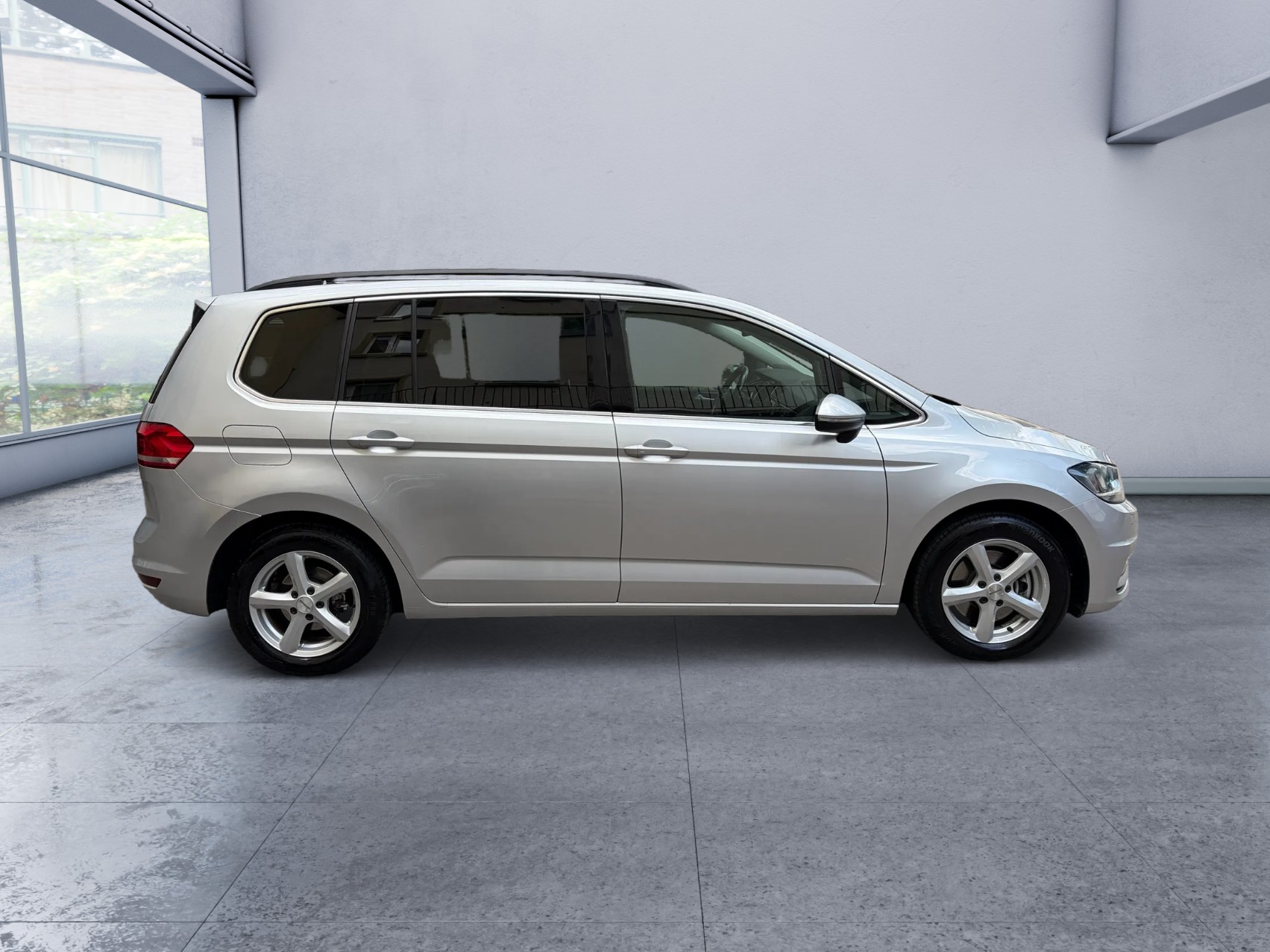 VW Touran 2.0 TDI BlueMotion Technology Comfortline DSG-image-3