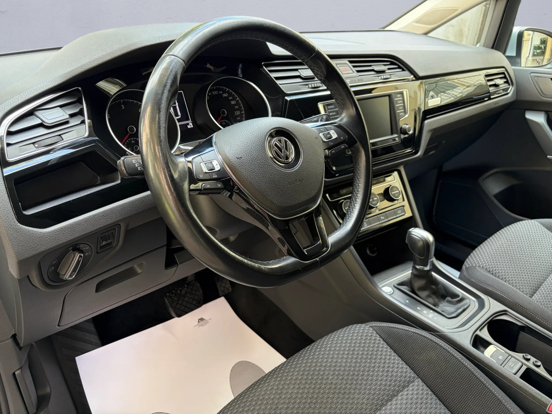 VW Touran 2.0 TDI BlueMotion Technology Comfortline DSG-image-7