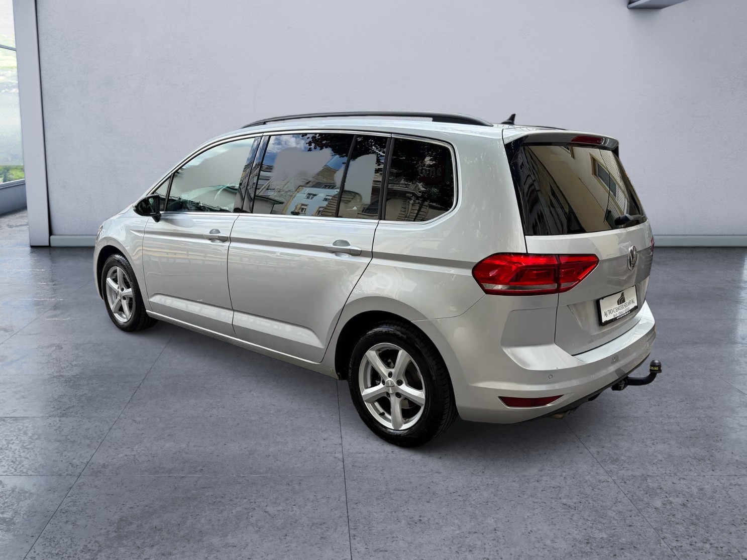 VW Touran 2.0 TDI BlueMotion Technology Comfortline DSG-image-5