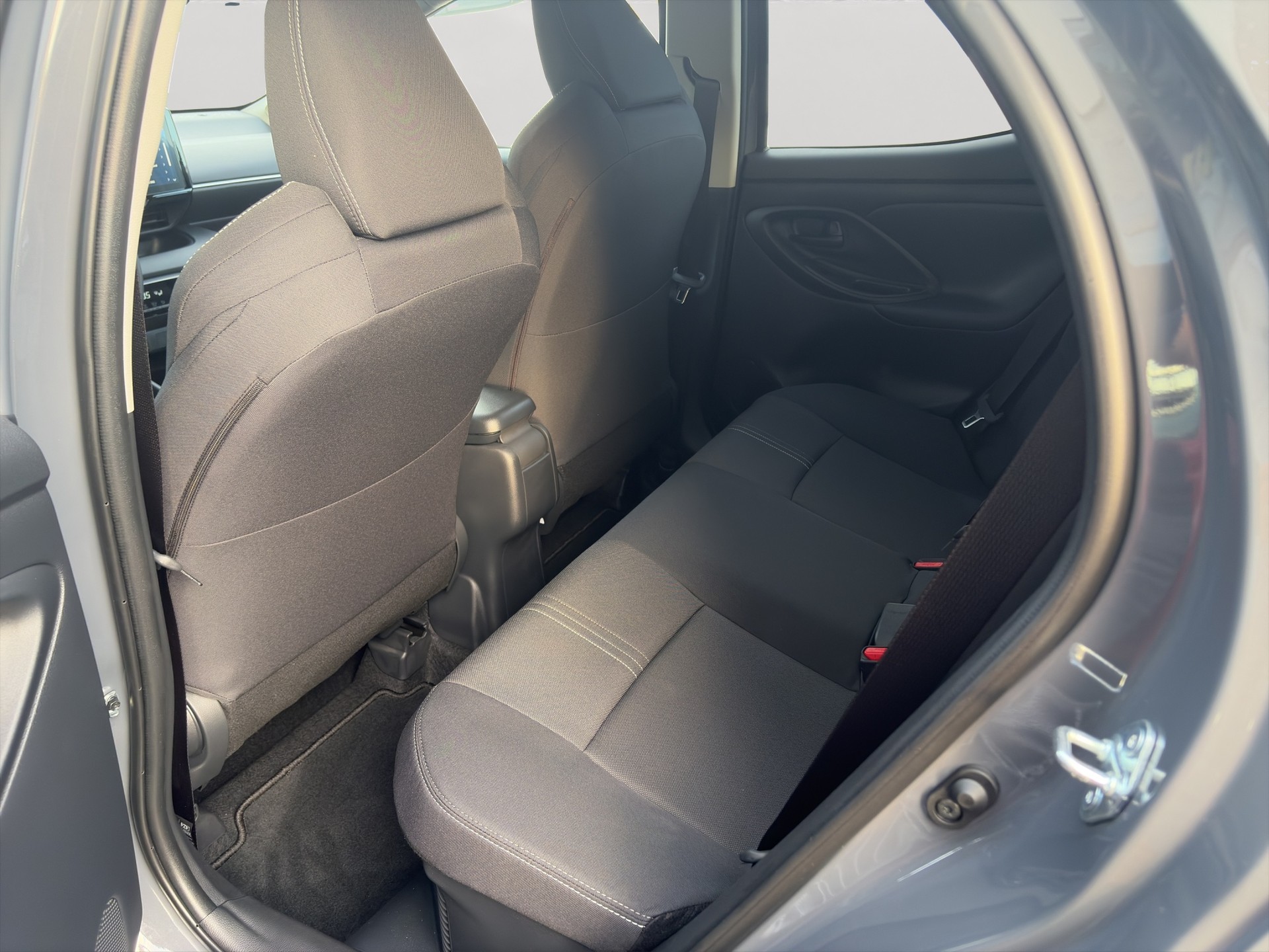 TOYOTA Yaris 1.5 Trend e-CVT-image-7