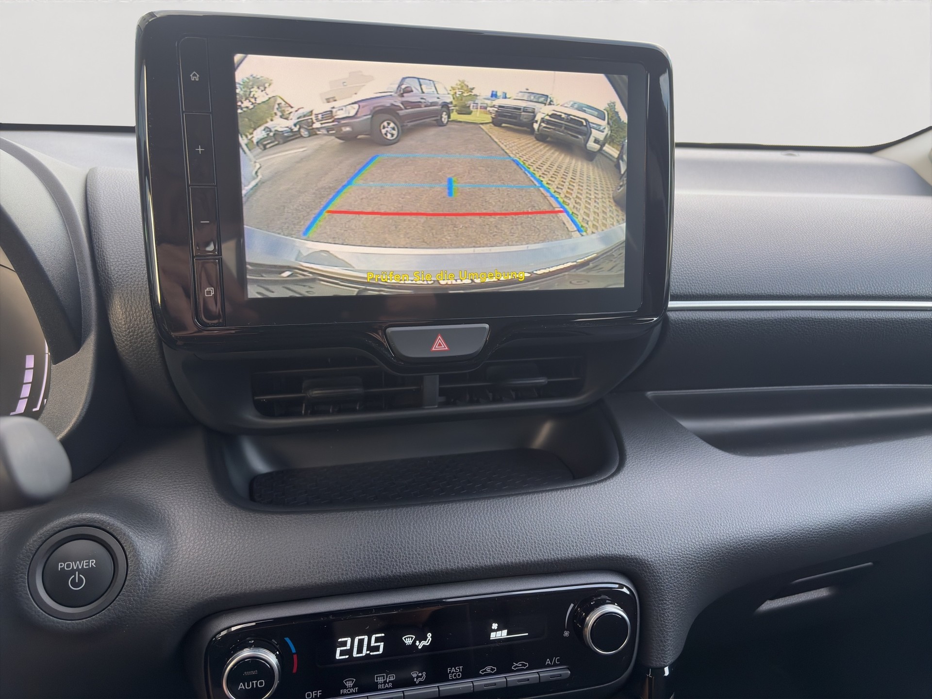 TOYOTA Yaris 1.5 Trend e-CVT-image-13