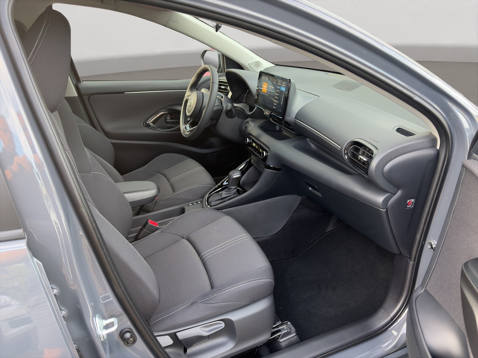 TOYOTA Yaris 1.5 Trend e-CVT-image-8