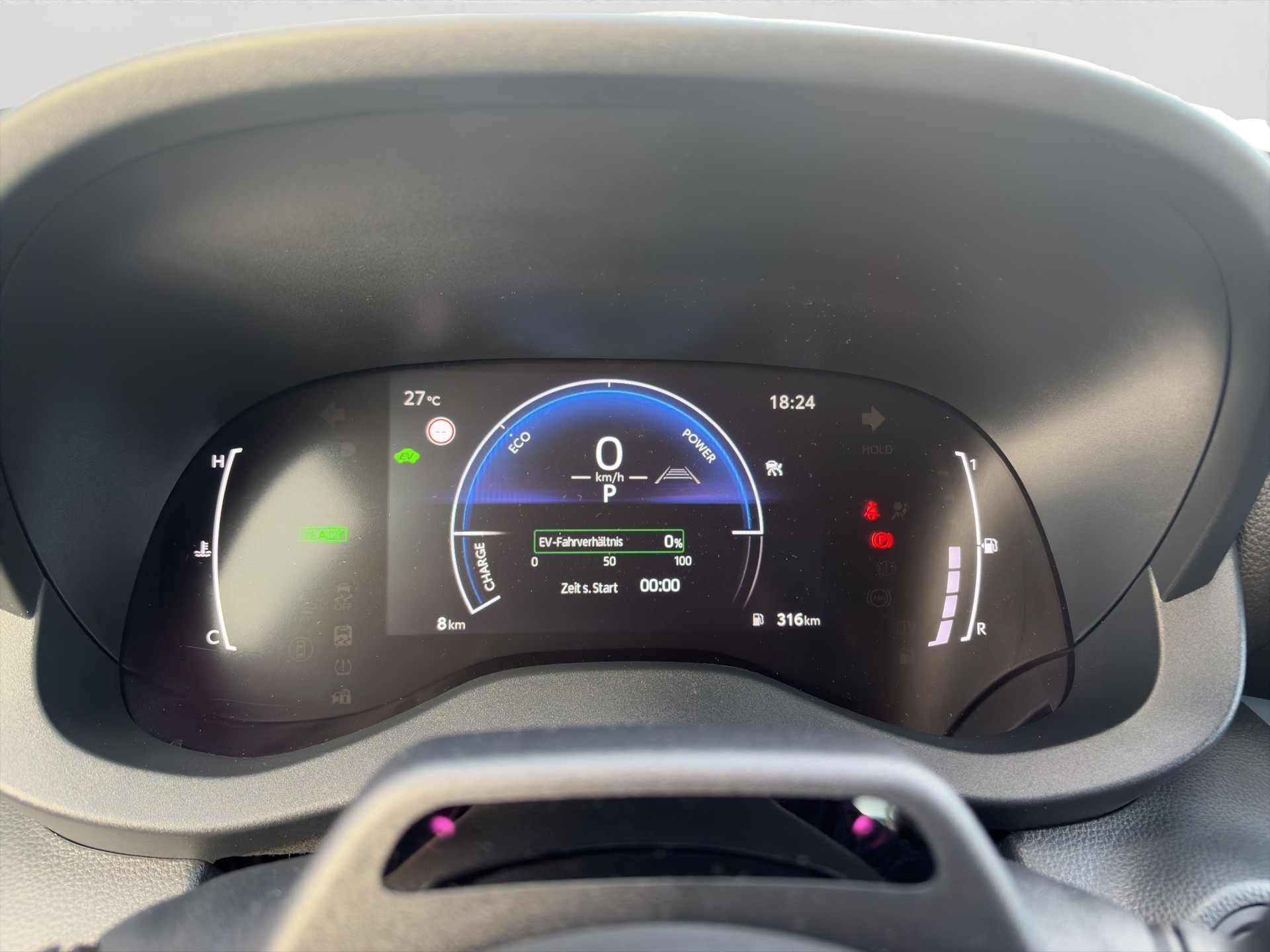 TOYOTA Yaris 1.5 Trend e-CVT-image-12