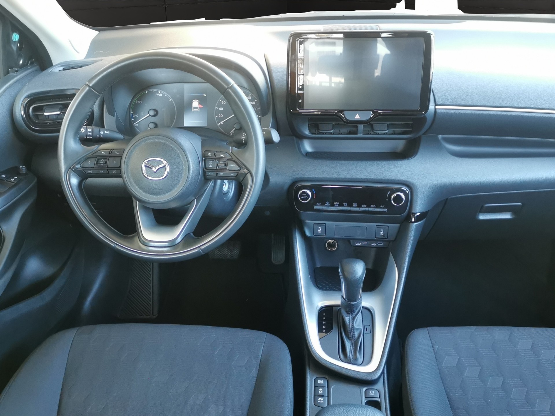 MAZDA 2 Hybrid Centre-line-image-15
