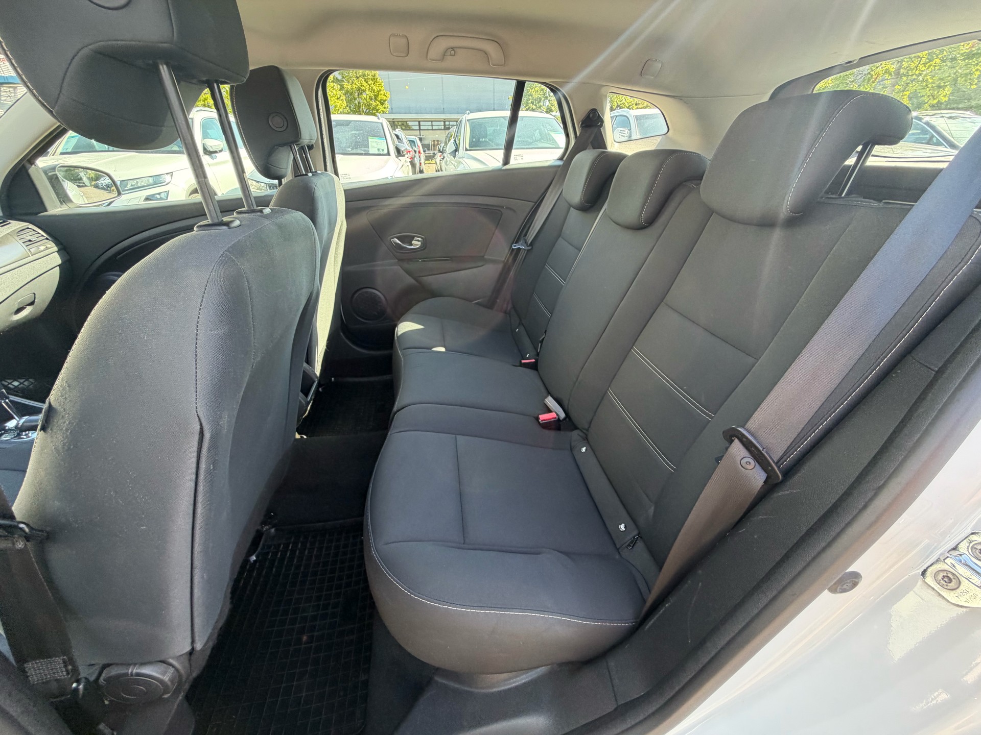 RENAULT Mégane Grandtour 1.5 dCi Limited EDC-image-9