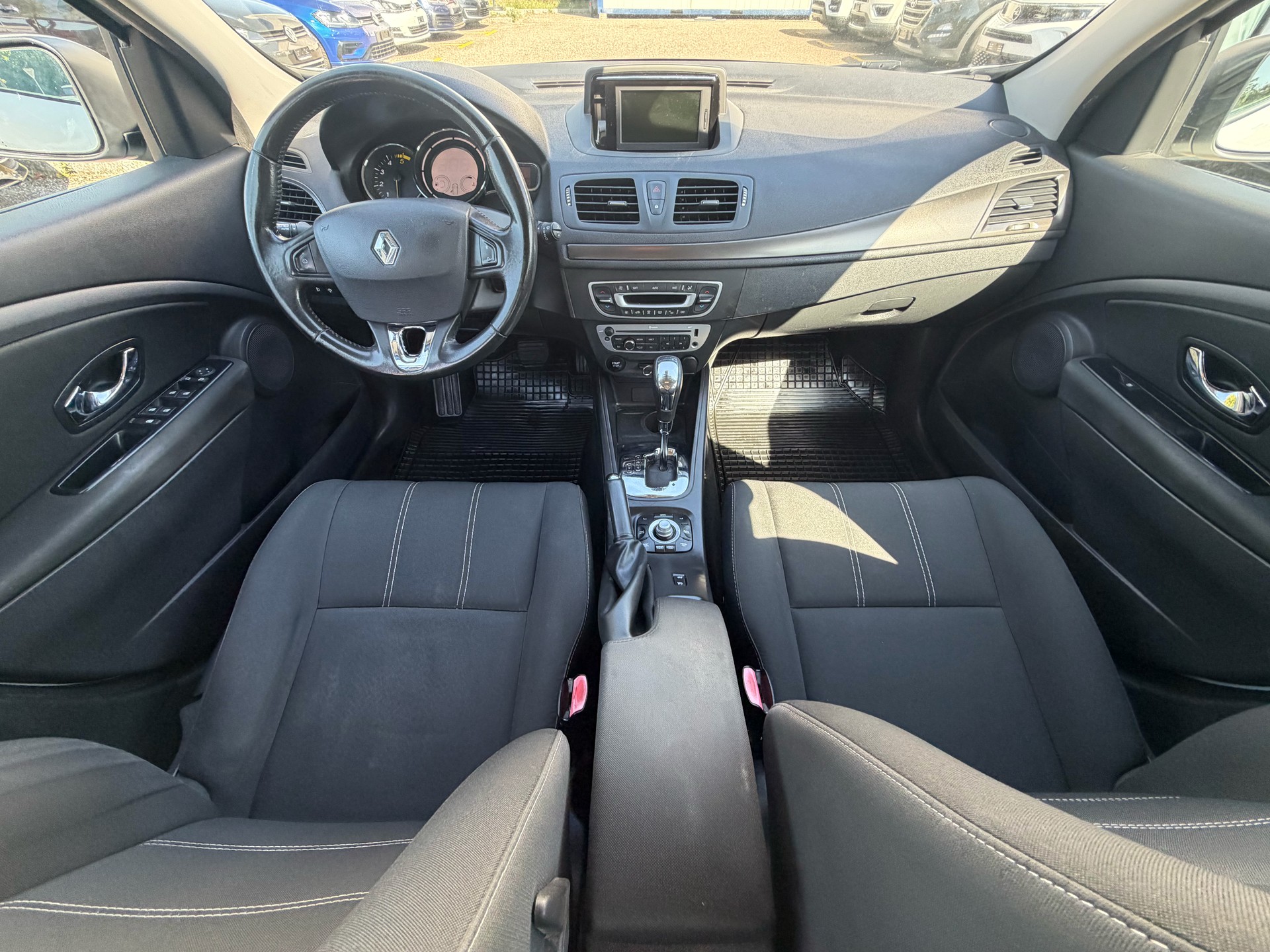 RENAULT Mégane Grandtour 1.5 dCi Limited EDC-image-10