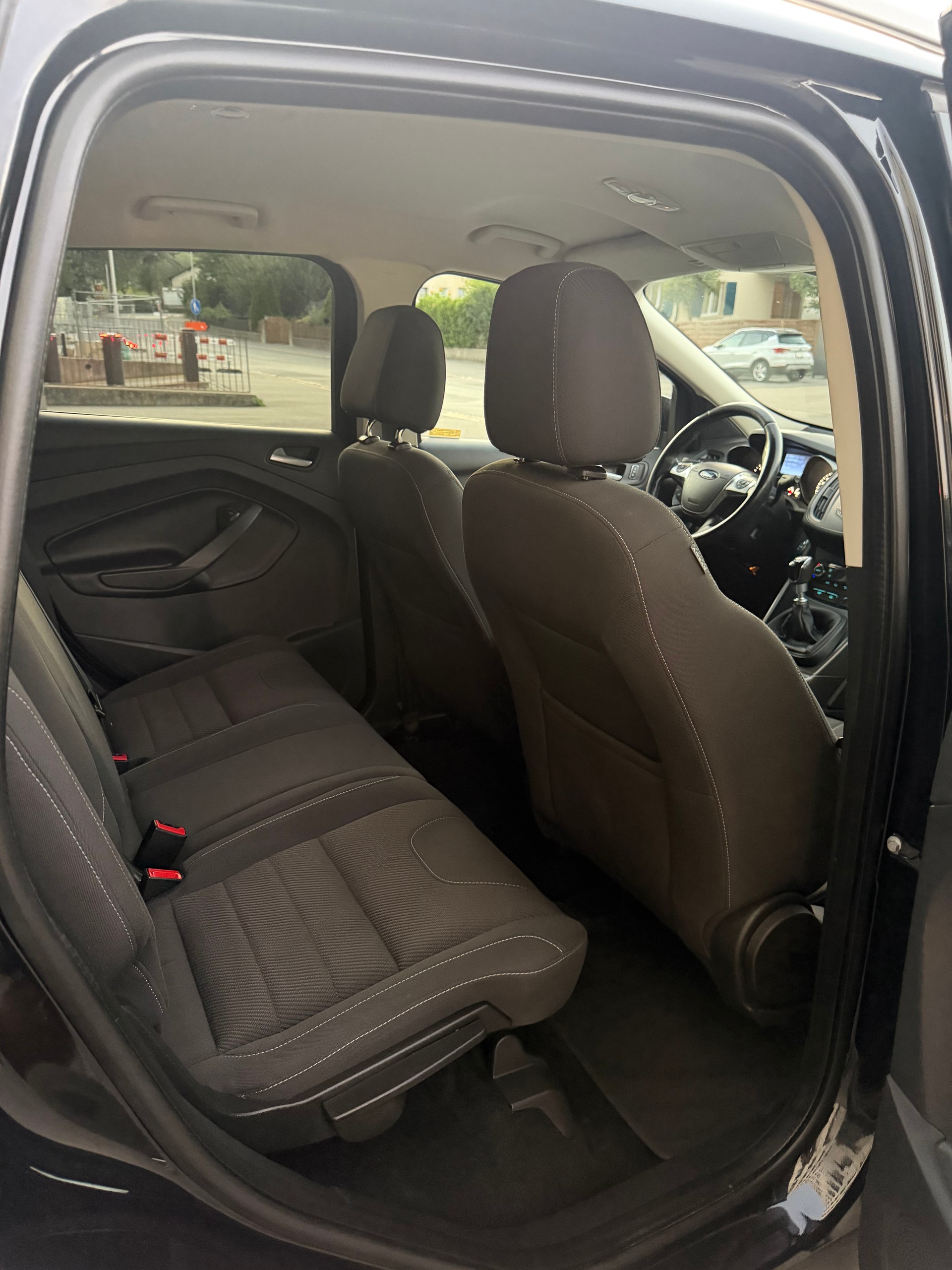 FORD Kuga 2.0 TDCi Carving 4WD-image-11