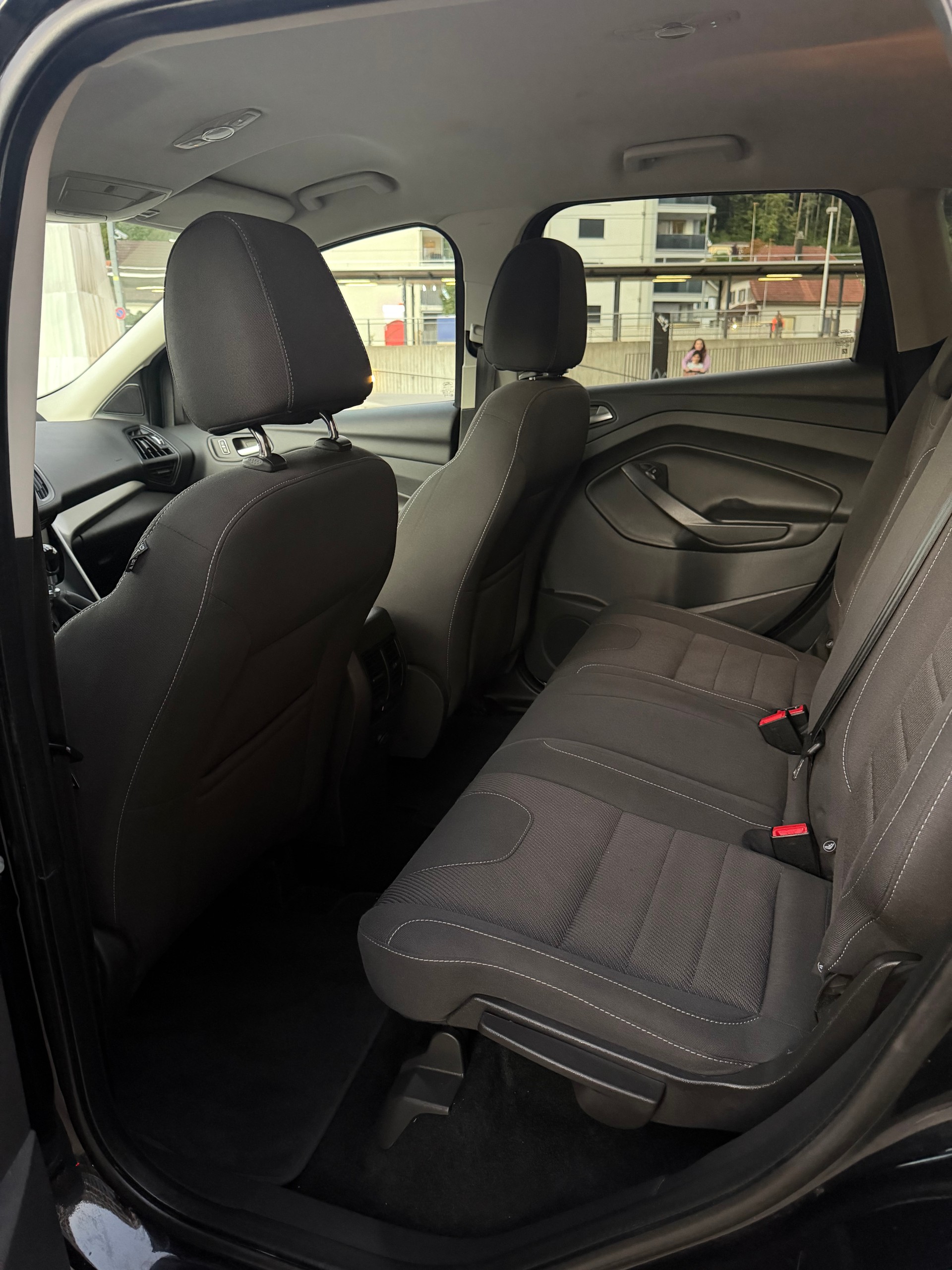 FORD Kuga 2.0 TDCi Carving 4WD-image-13