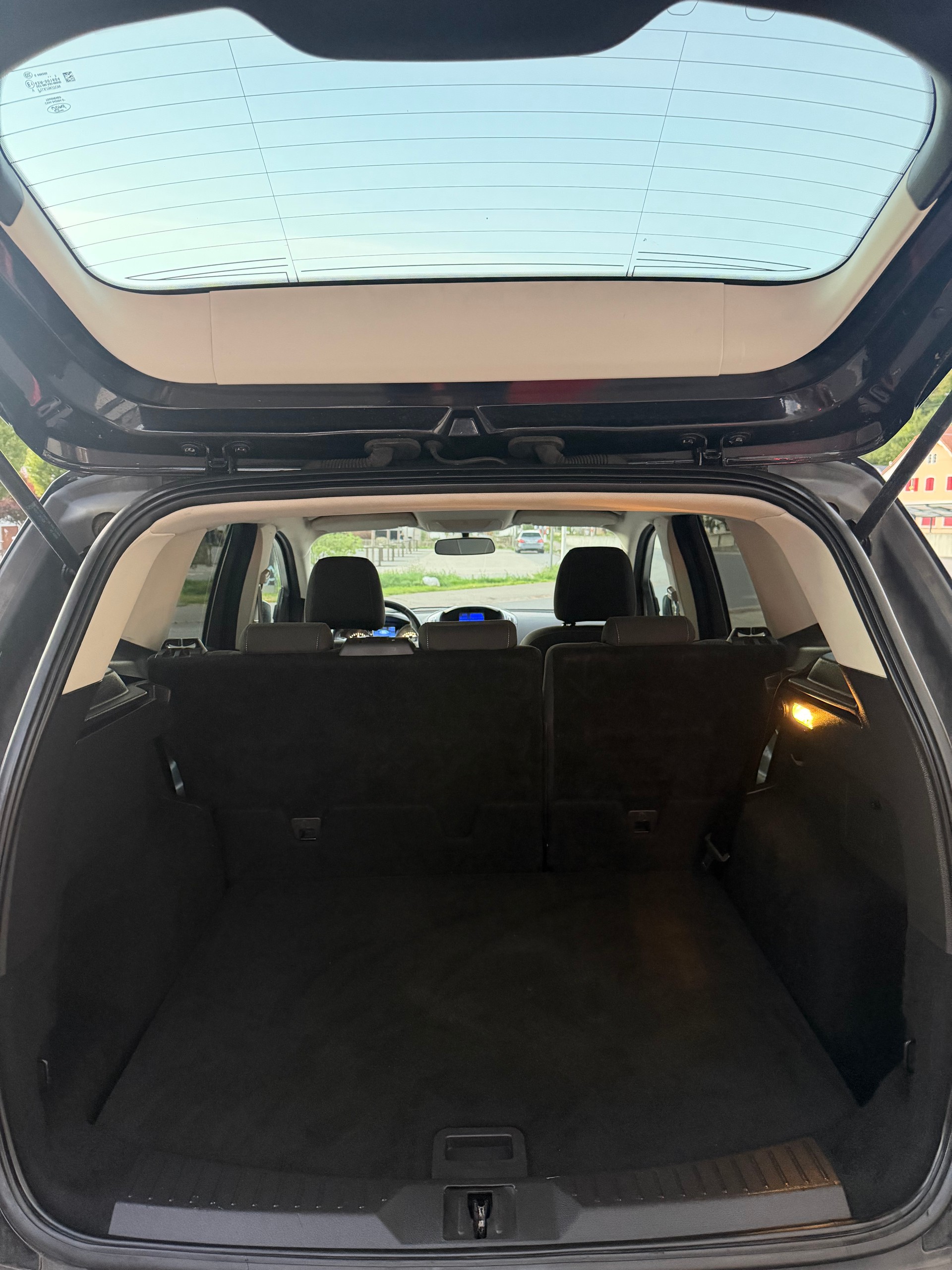 FORD Kuga 2.0 TDCi Carving 4WD-image-8