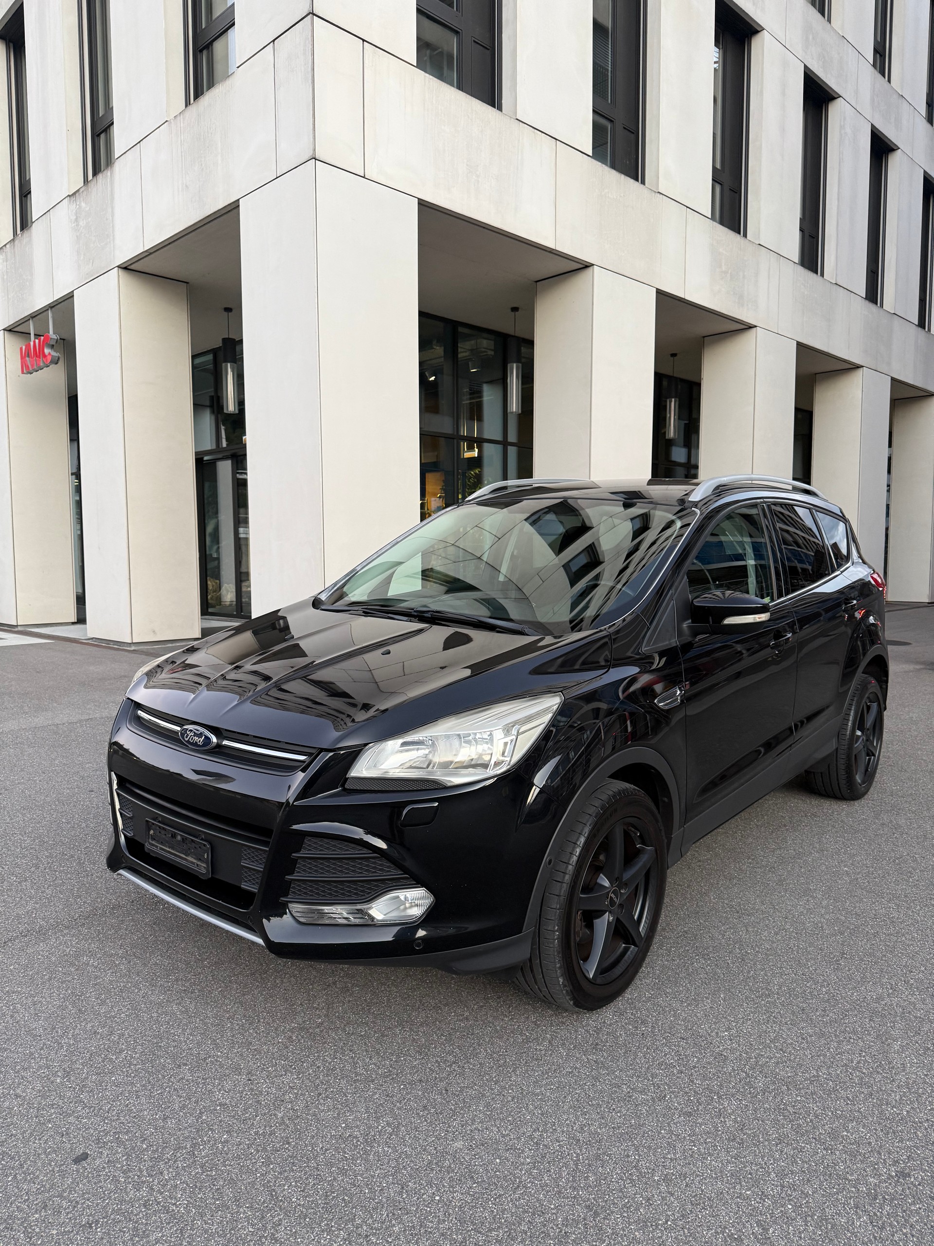 FORD Kuga 2.0 TDCi Carving 4WD-image-1