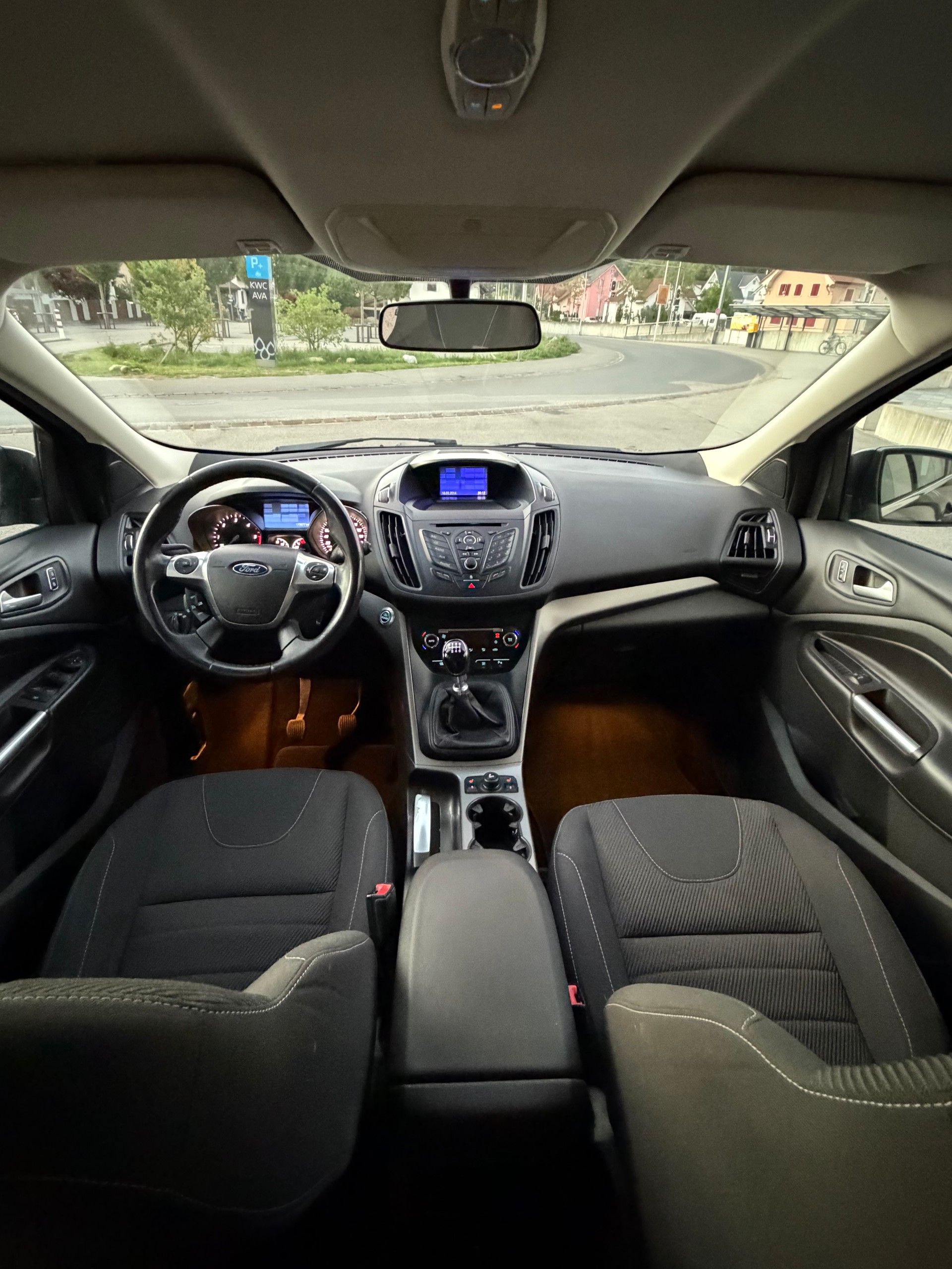 FORD Kuga 2.0 TDCi Carving 4WD-image-9