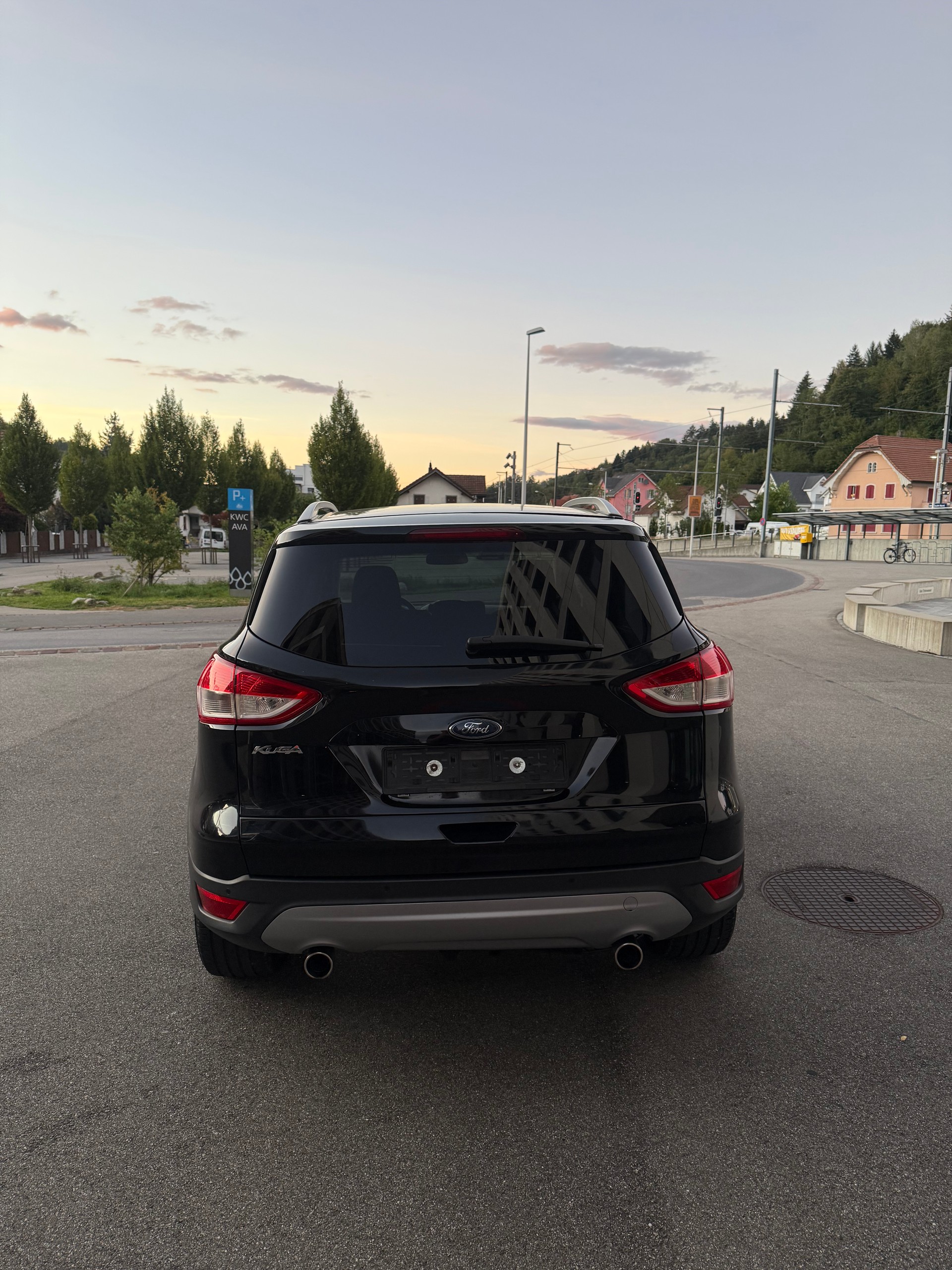 FORD Kuga 2.0 TDCi Carving 4WD-image-4