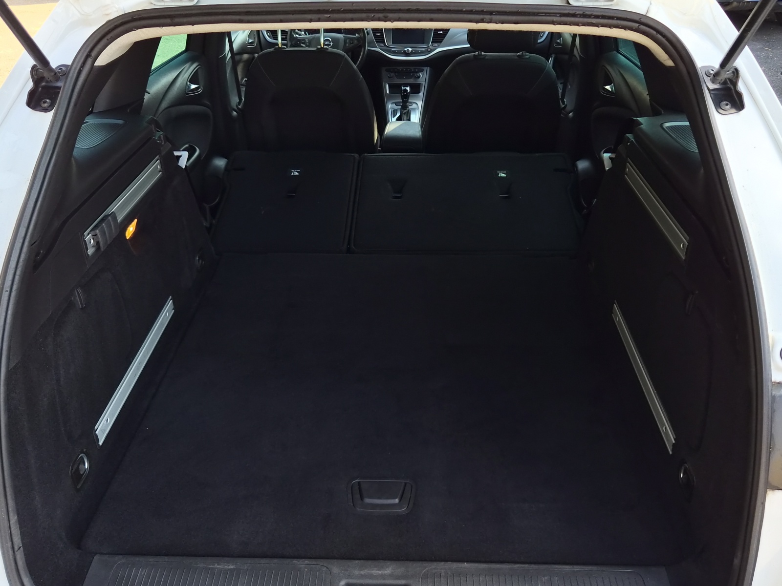 OPEL Astra Sports Tourer 1.4 T Edition S/S-image-9