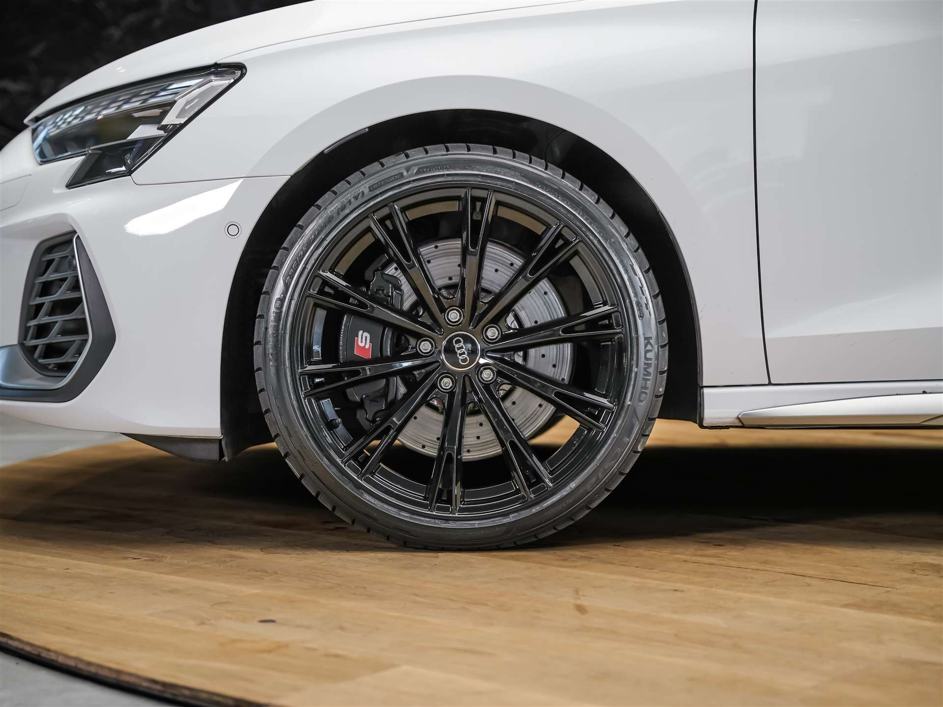 AUDI S3 Sportback TFSI quattro S-tronic*19"Felgen*Werksgarantie*Matrix-LED*Assistenten*-image-16