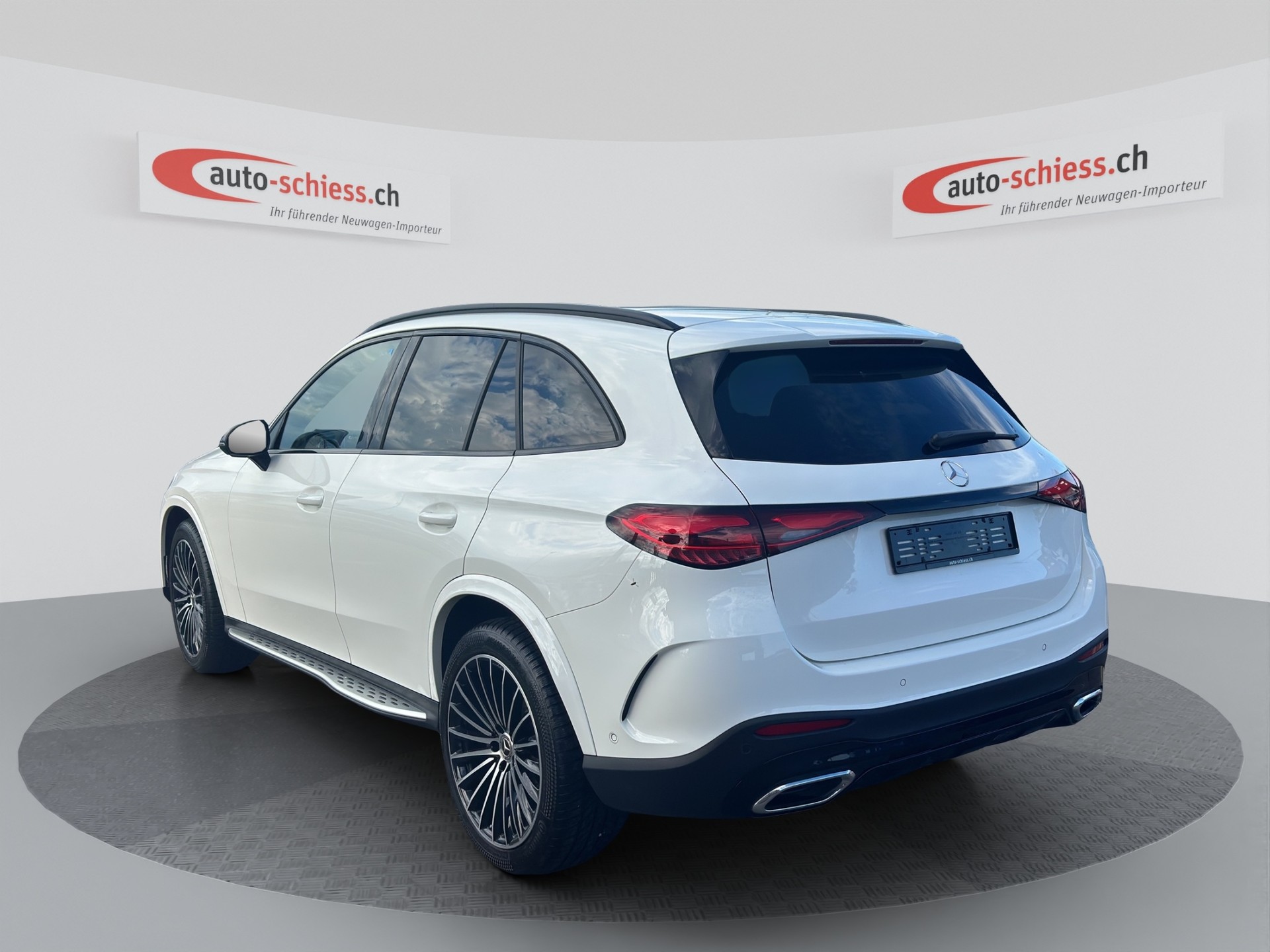 MERCEDES-BENZ GLC 300 d 4Matic 9G-Tronic AMG Edition Night-image-2