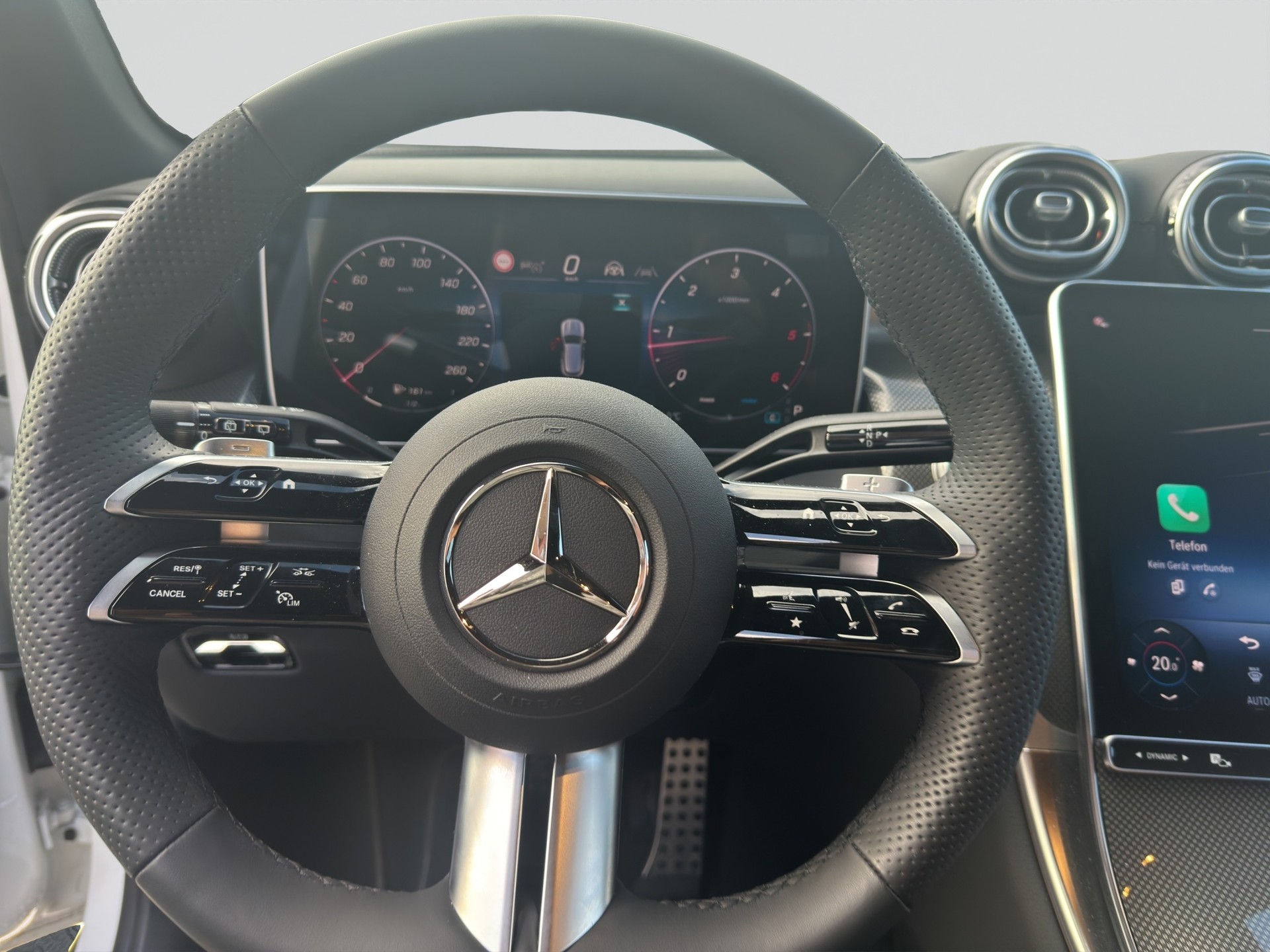 MERCEDES-BENZ GLC 300 d 4Matic 9G-Tronic AMG Edition Night-image-9